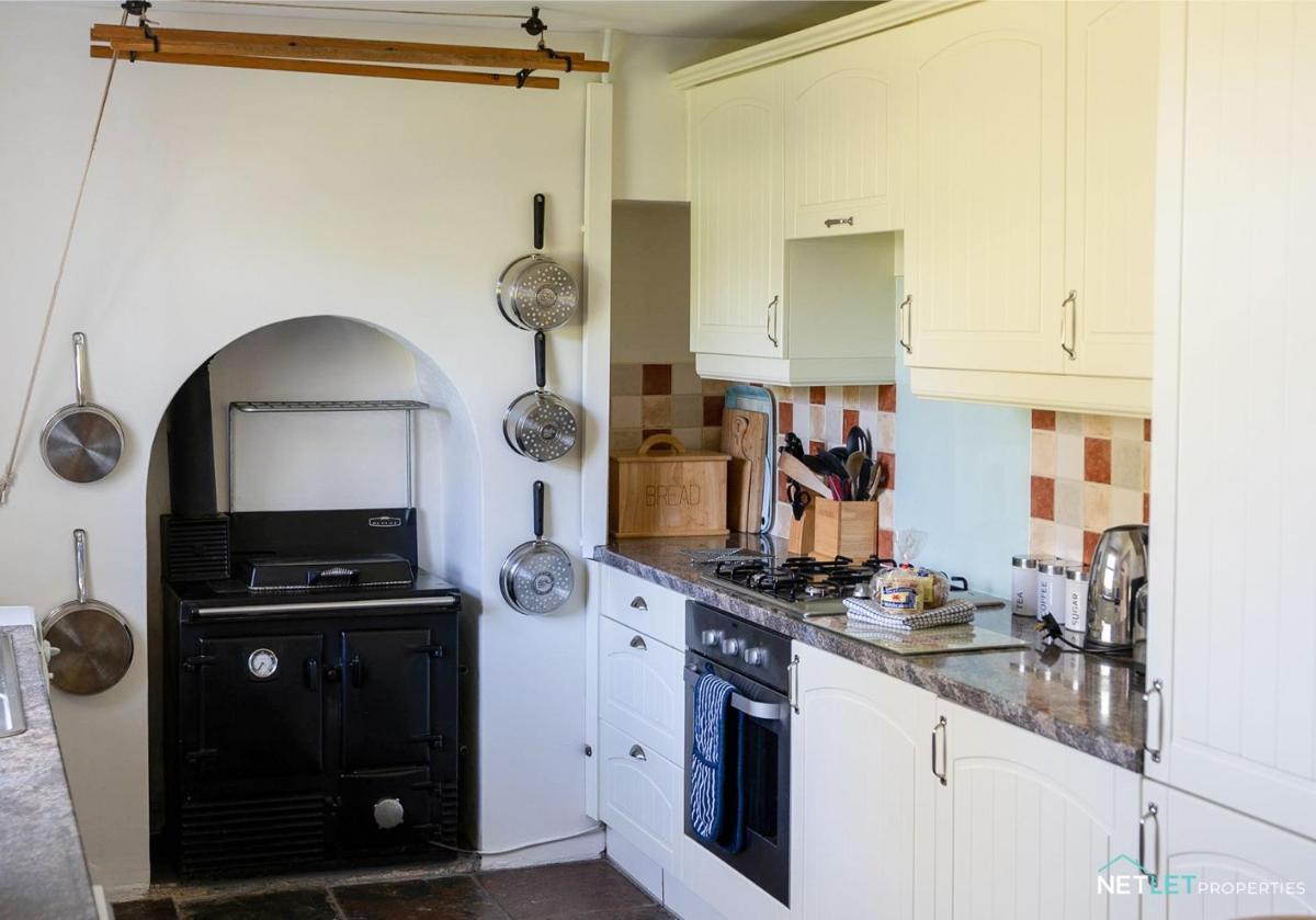 Stone Hall Mill Cottage, Welsh Hook view 4