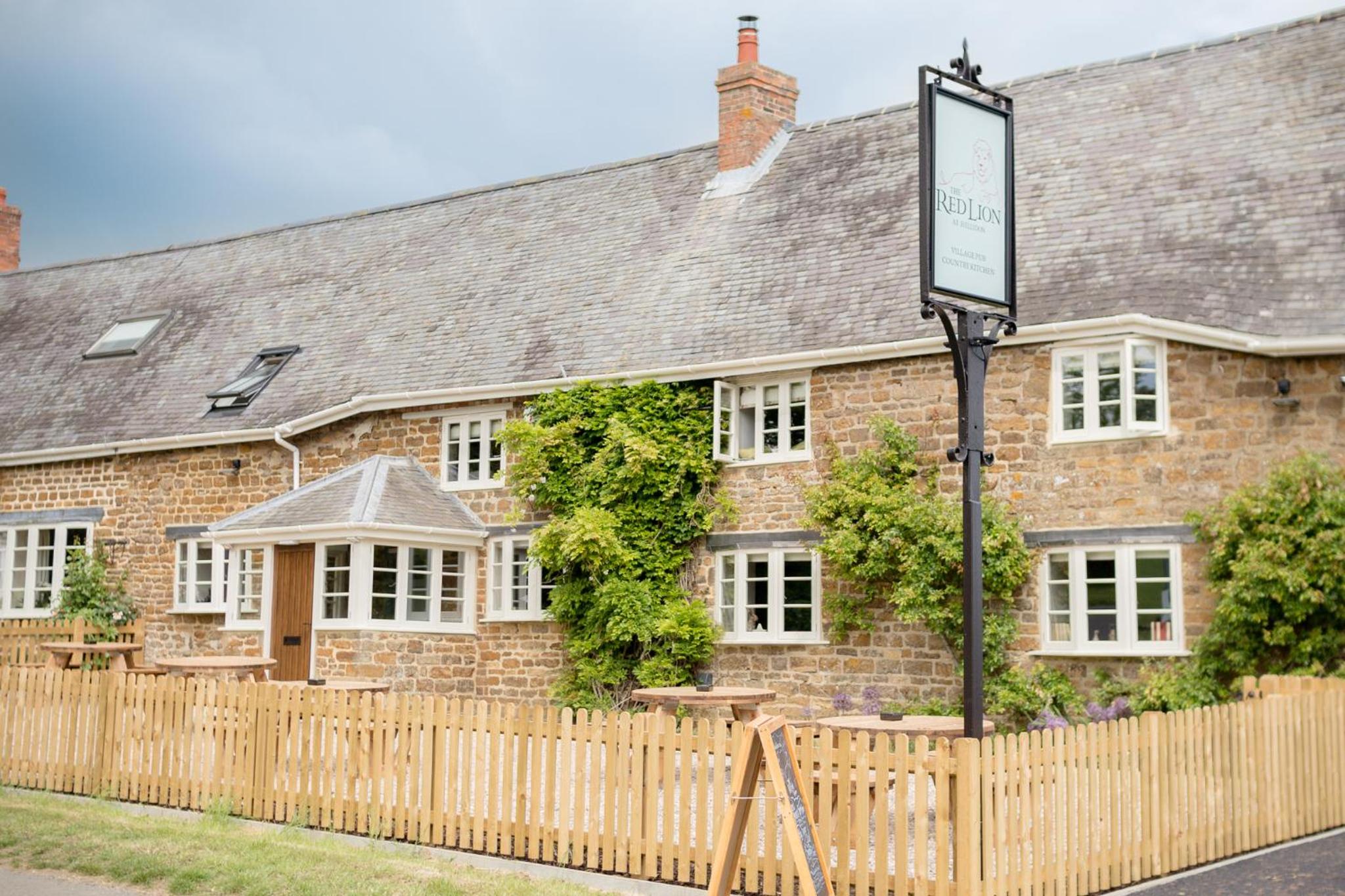 The Red Lion at Hellidon view 4