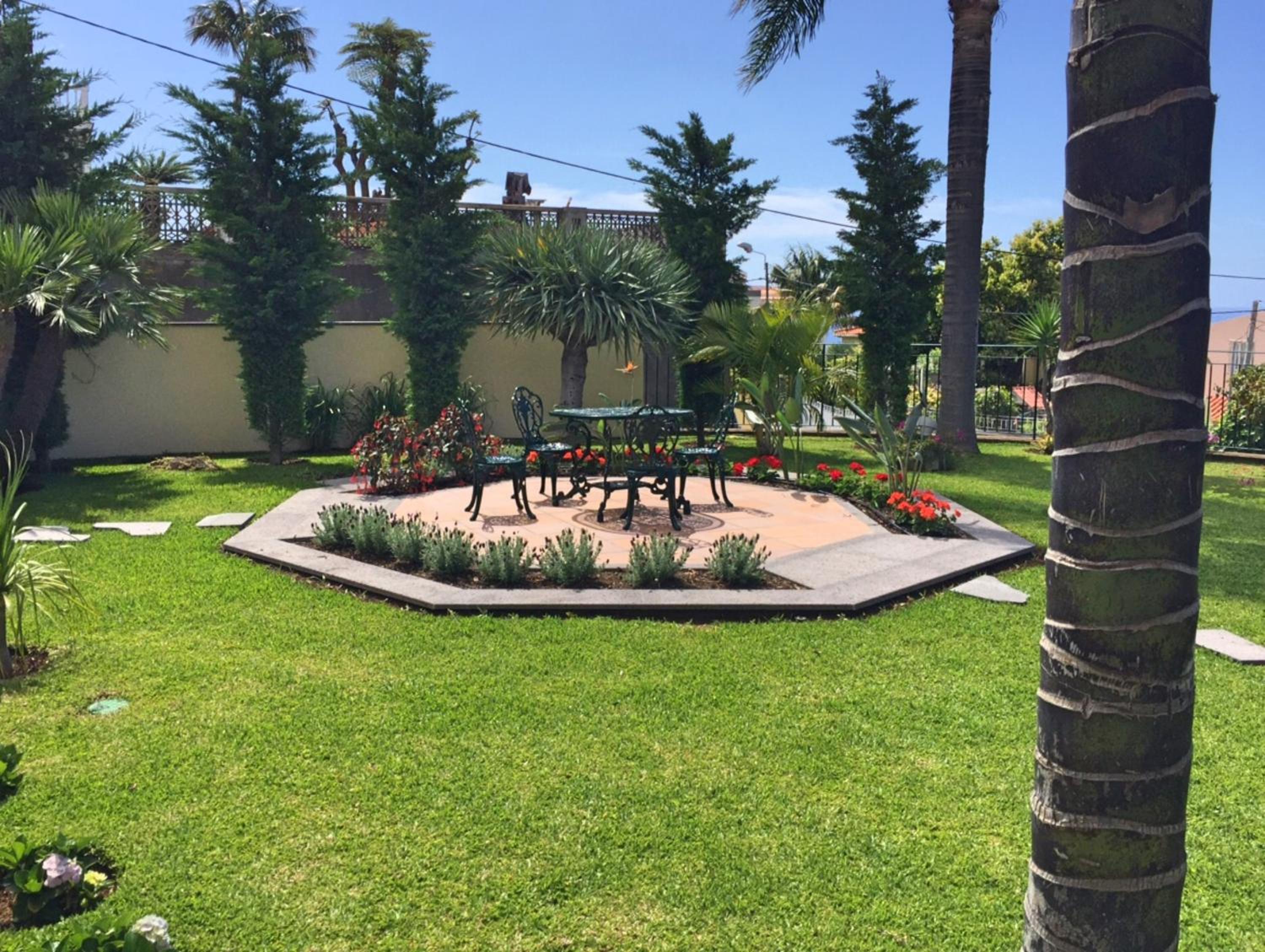 Magnificent Funchal Villa Villa Luzia 5 Bedrooms Sea & City Views view 4