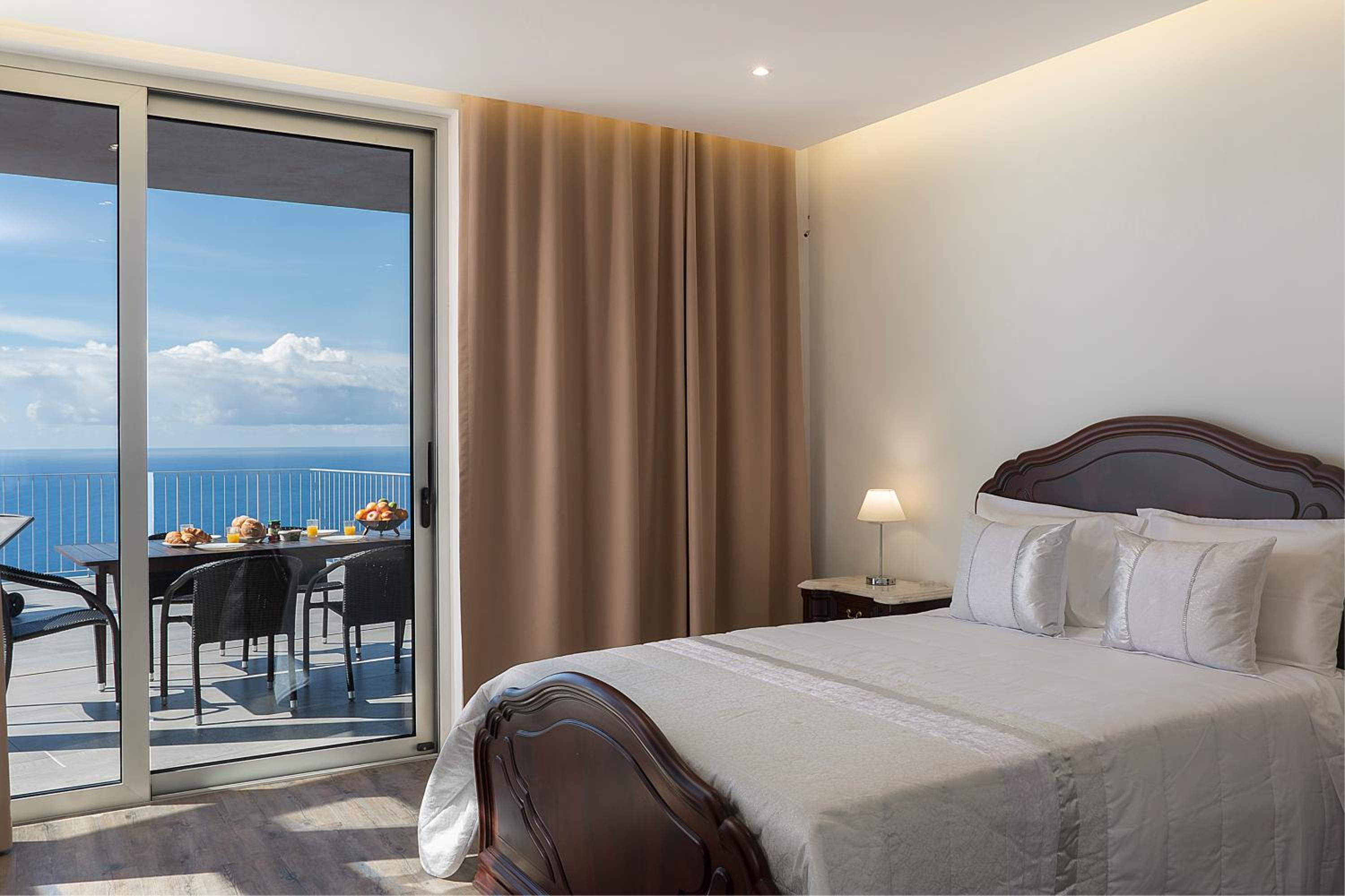 Spectacular Calheta Villa Villa Cliffscape 3 Bedrooms Panoramic Sea View