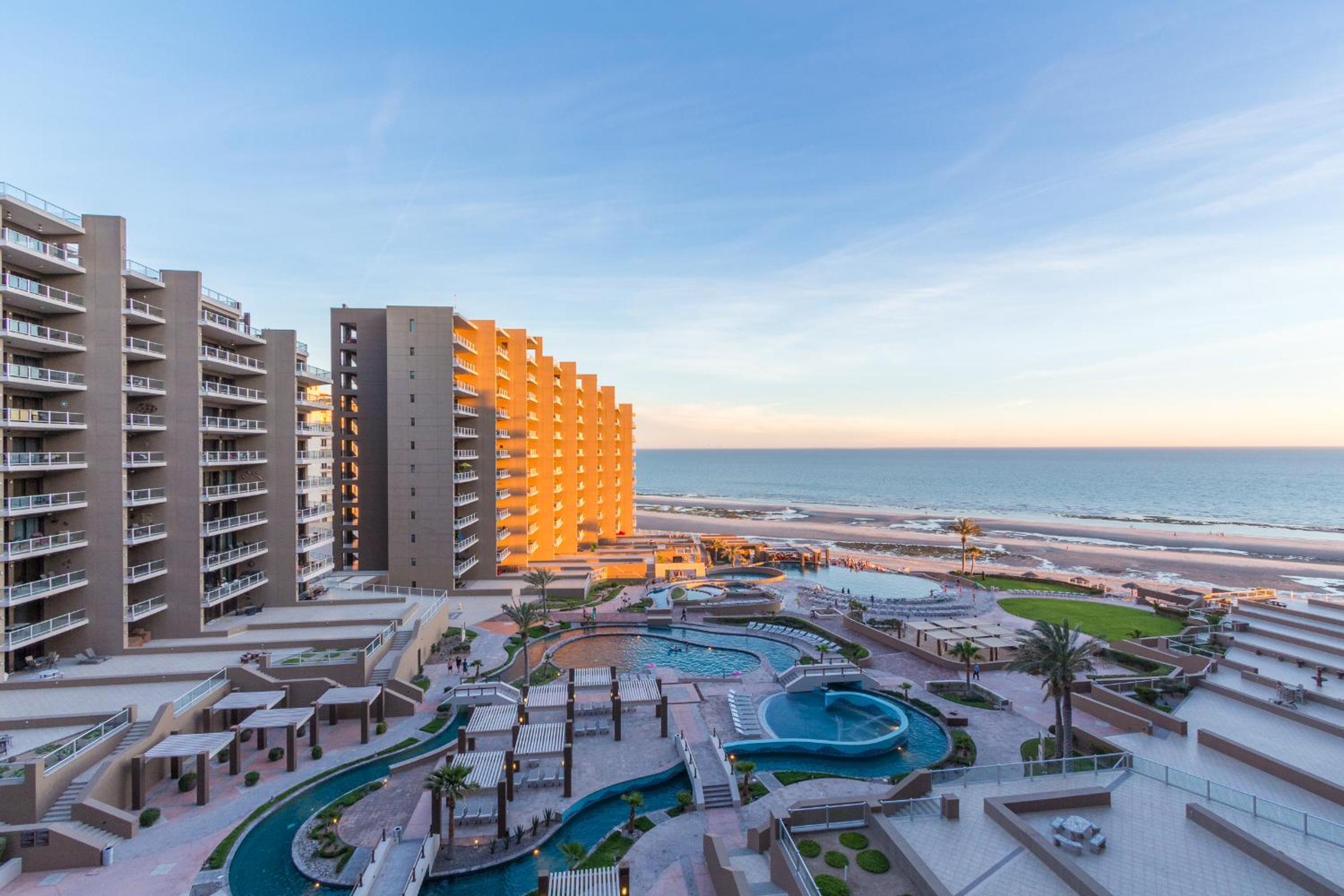 Hotel Las Palomas 2br Ground Floor Huge Patio/closest To Lazy River/steps To Beach