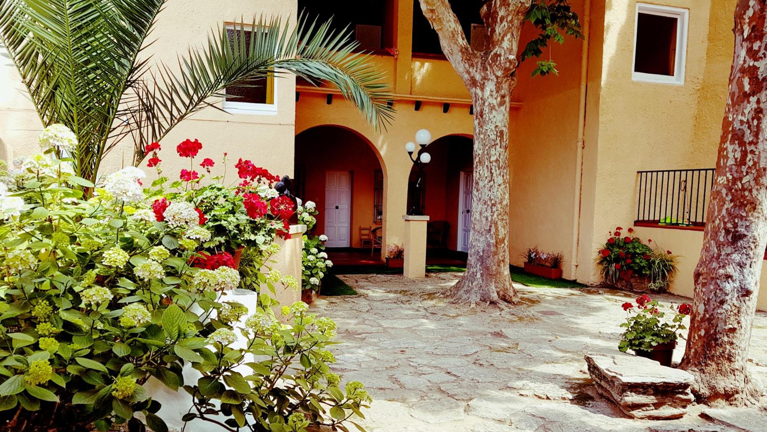 Apartamento con jardín a 11 metros de la playa. CG. view 4