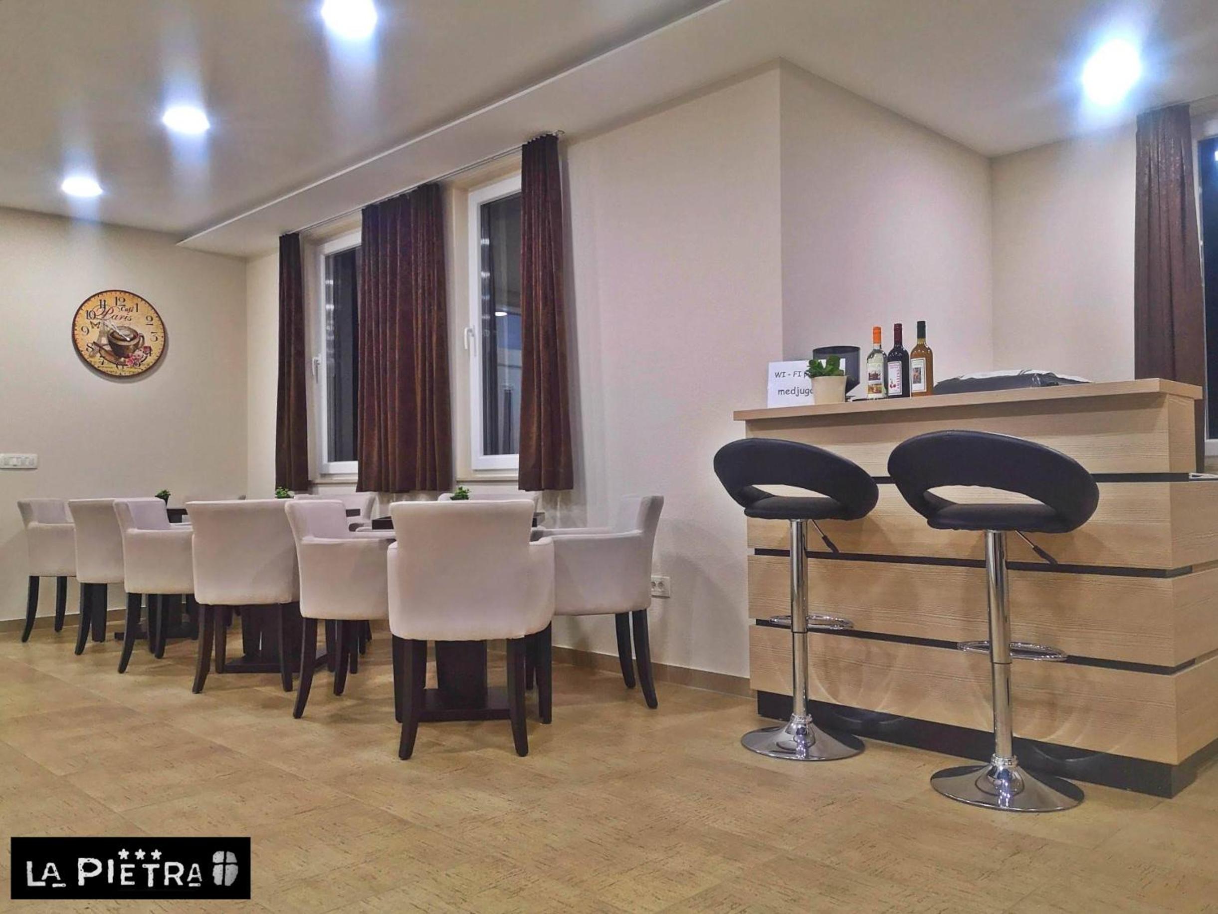 La Pietra Family Hotel