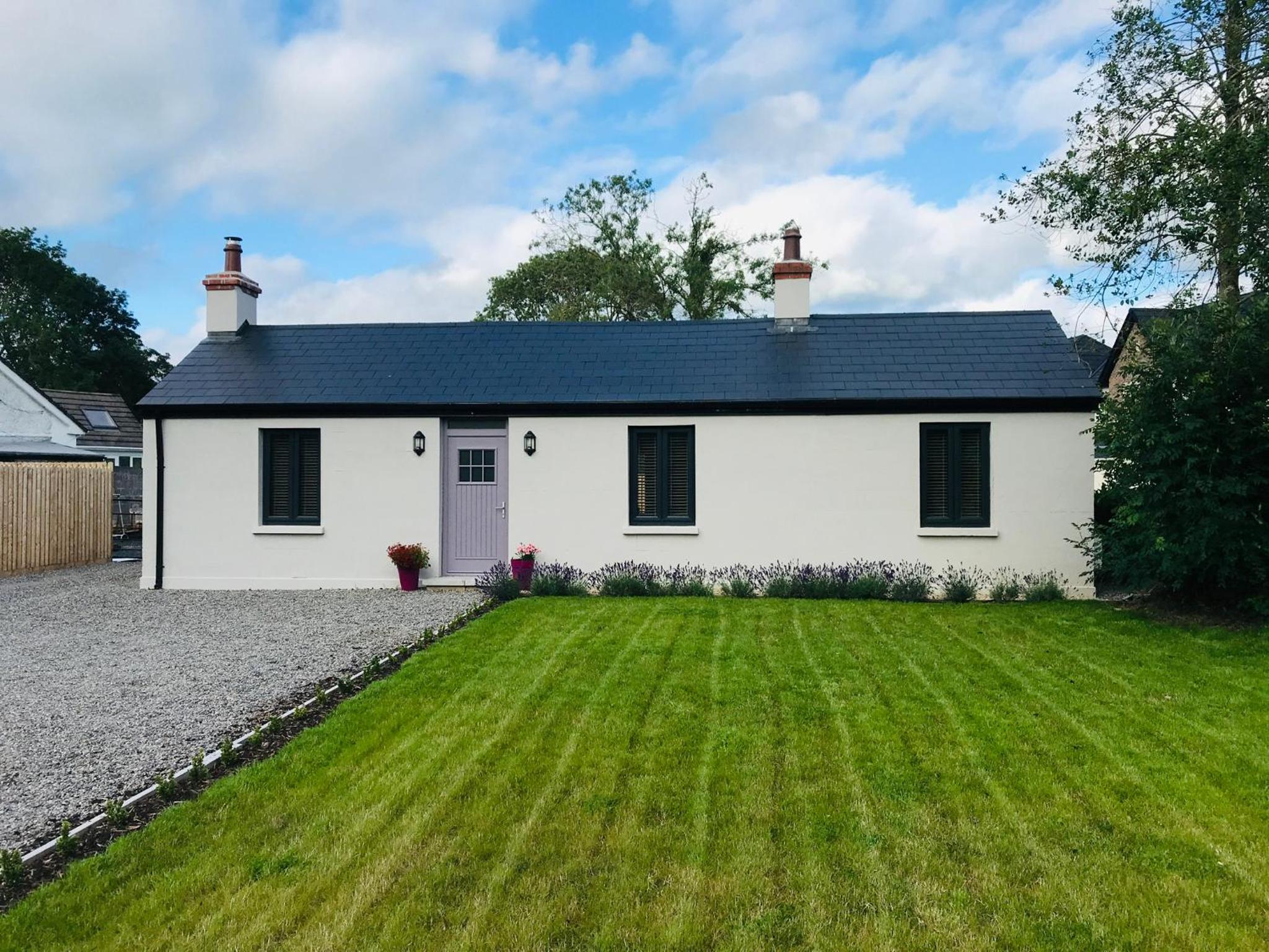 Lavender Cottage - 2 Bedroom Home view 2