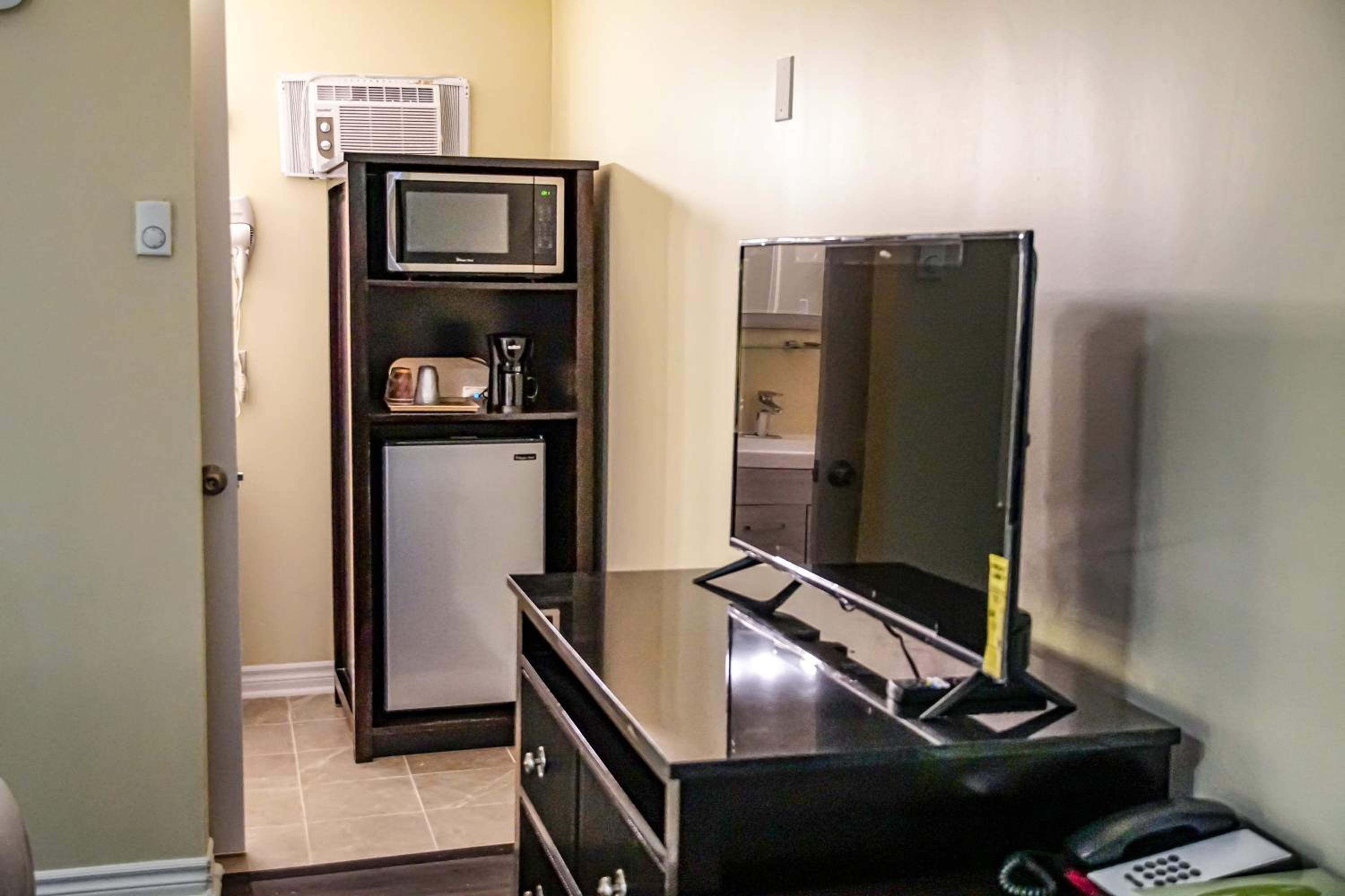 Huntsville Vacations - Skyland Motel Inn  Suites - Property Image 4