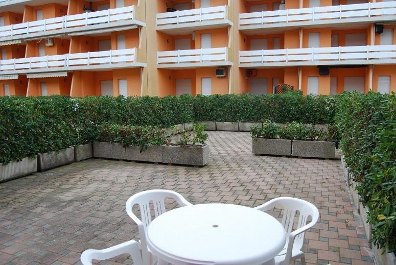 Condominio Biloba-Gemini view 3