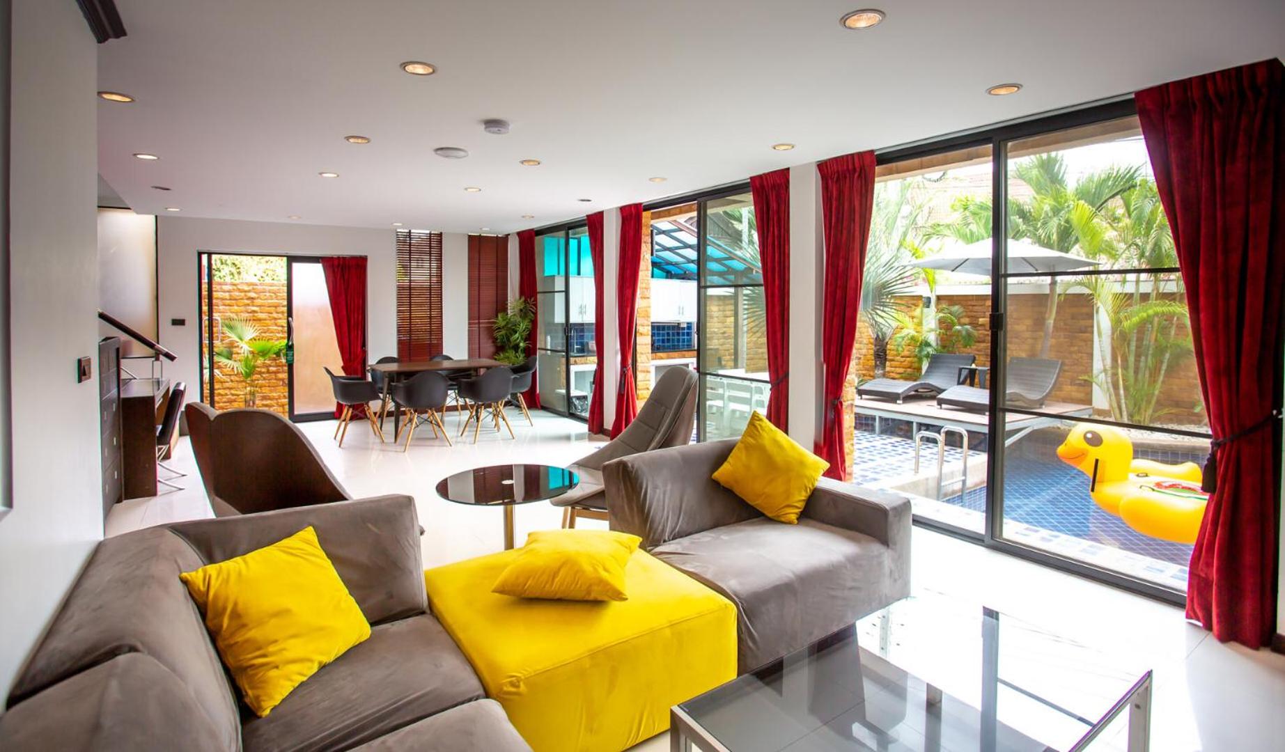 4poolvillas