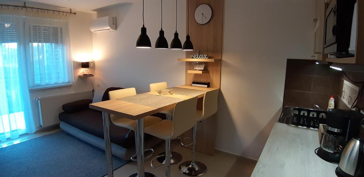 Riviéra Wellness Apartman view 3
