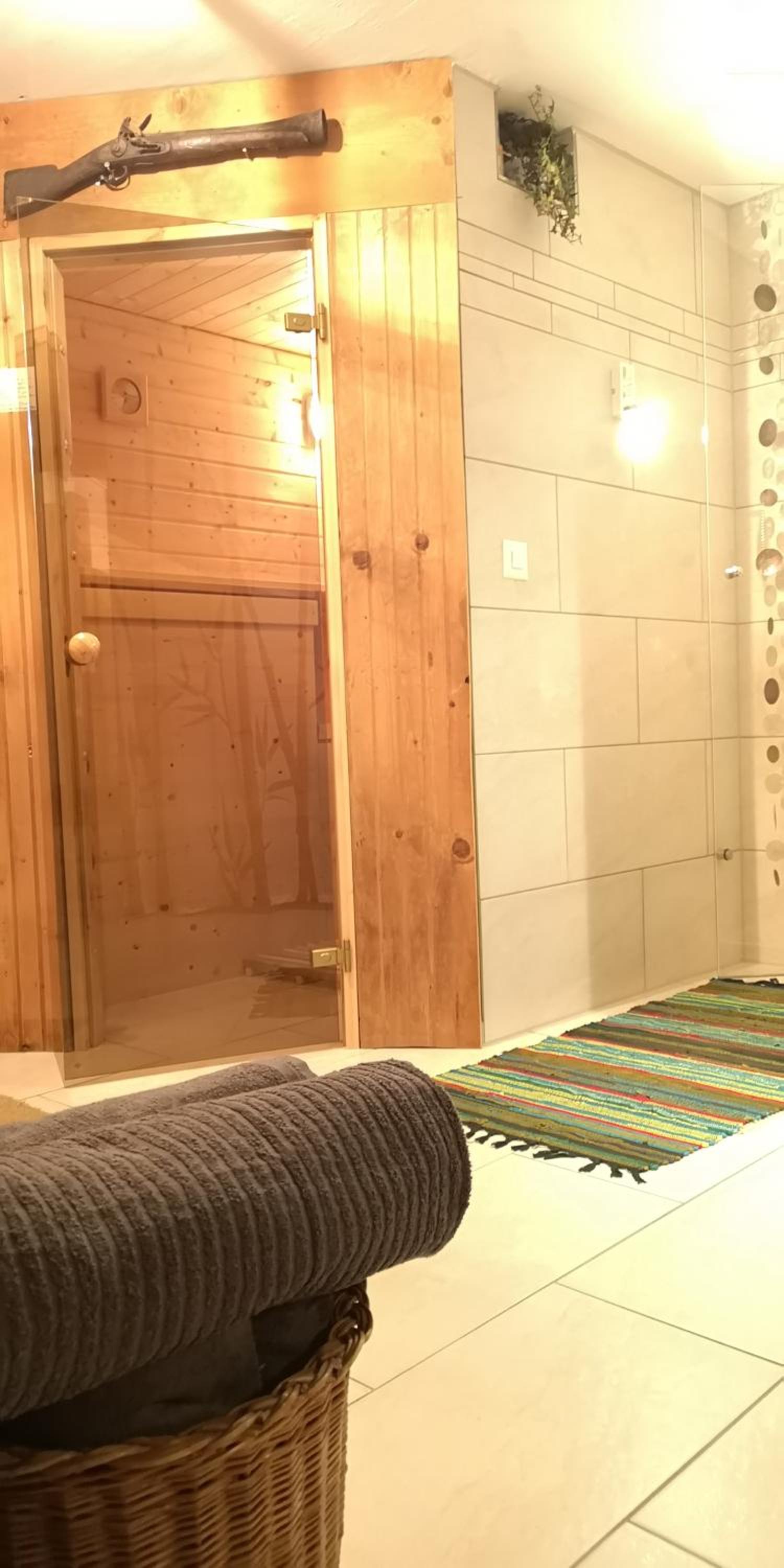 grosses Ferienhaus mit Sauna im Skigeb. Obersaxen