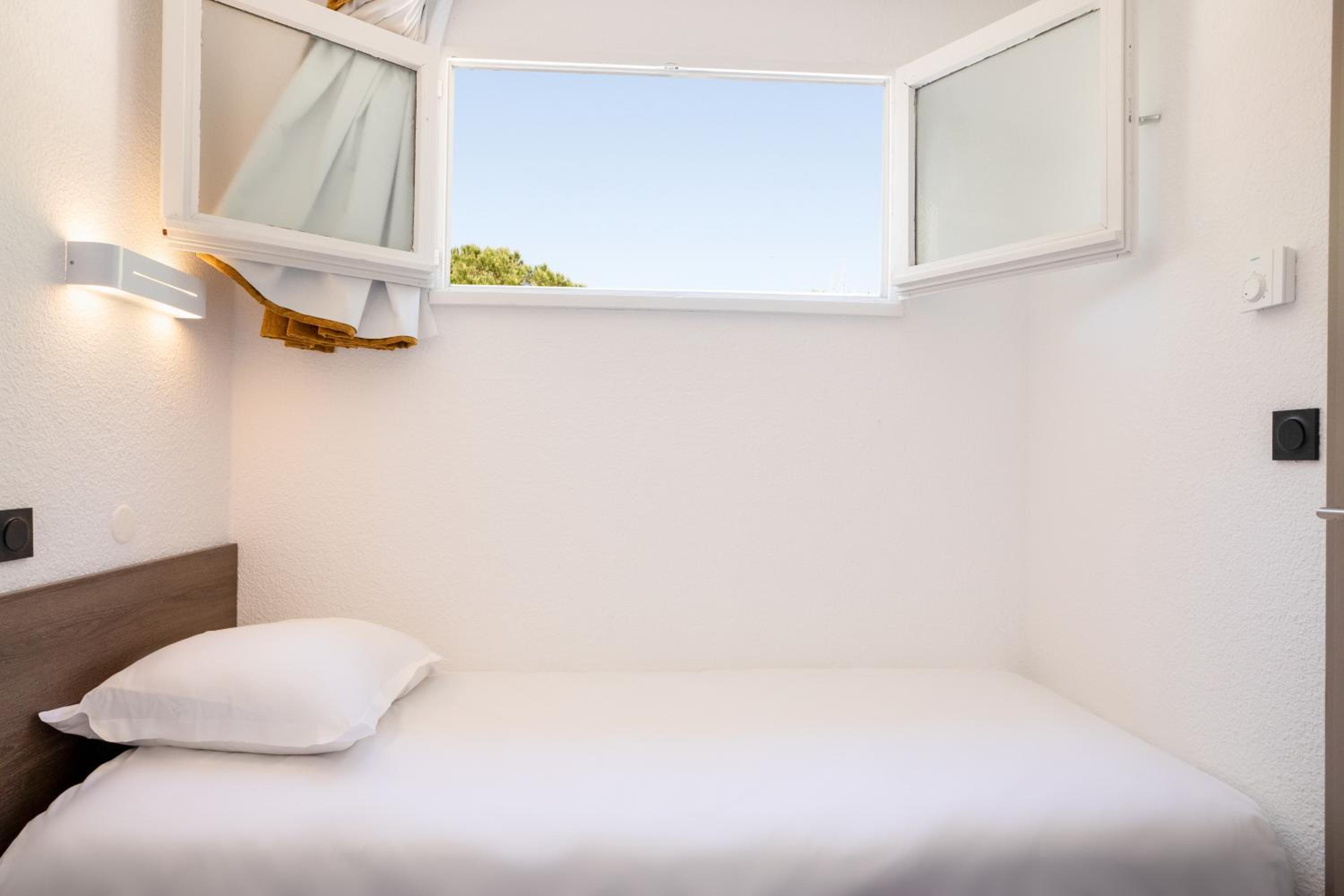 Arles Vacations - SOWELL HOTELS L'Olivier - Property Image 42