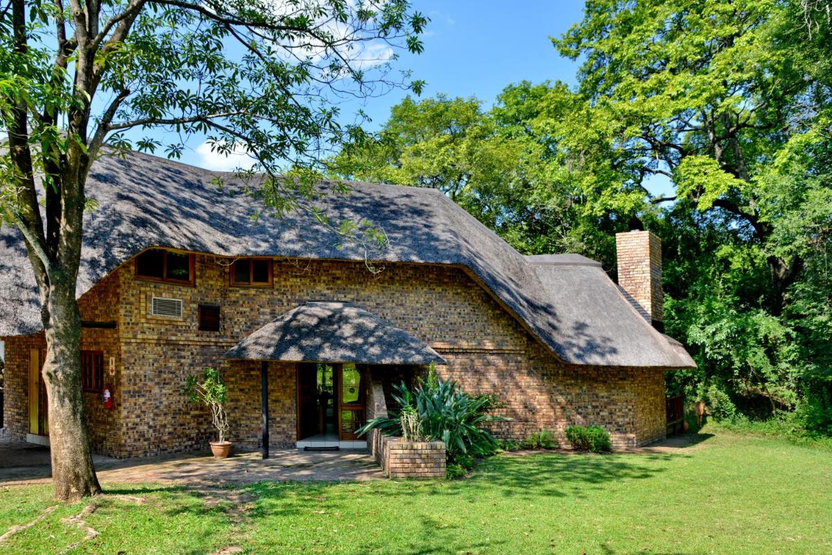 Hazyview Vacations - Cambalala - Private Villa - in Kruger Park Lodge - Serviced Daily, Free Wi-Fi - Property Image 36