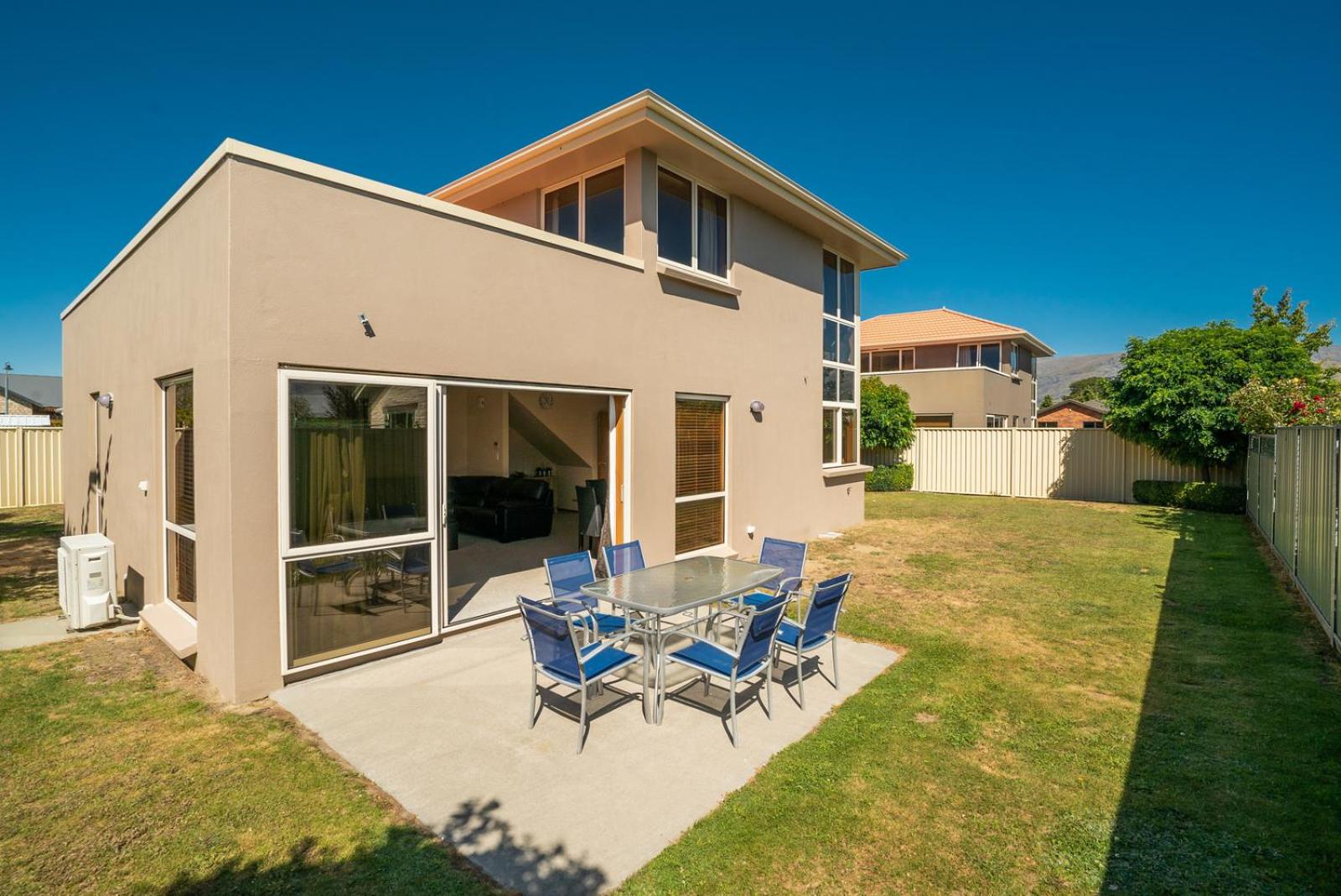 Hotel Southern Belle - Cromwell Holiday Home - Image 1