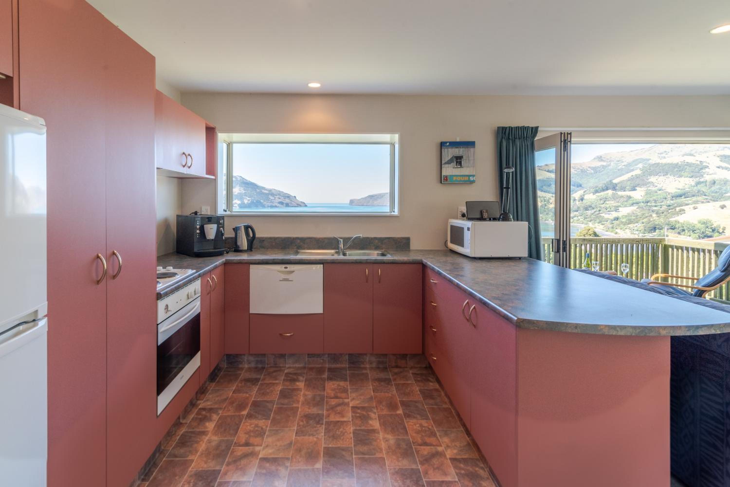 Seaview Outlook - Wainui Holiday Home view 3