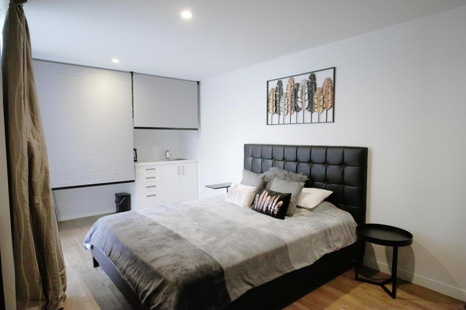 Kilmore Apartment - Christchurch Holiday Homes view 2