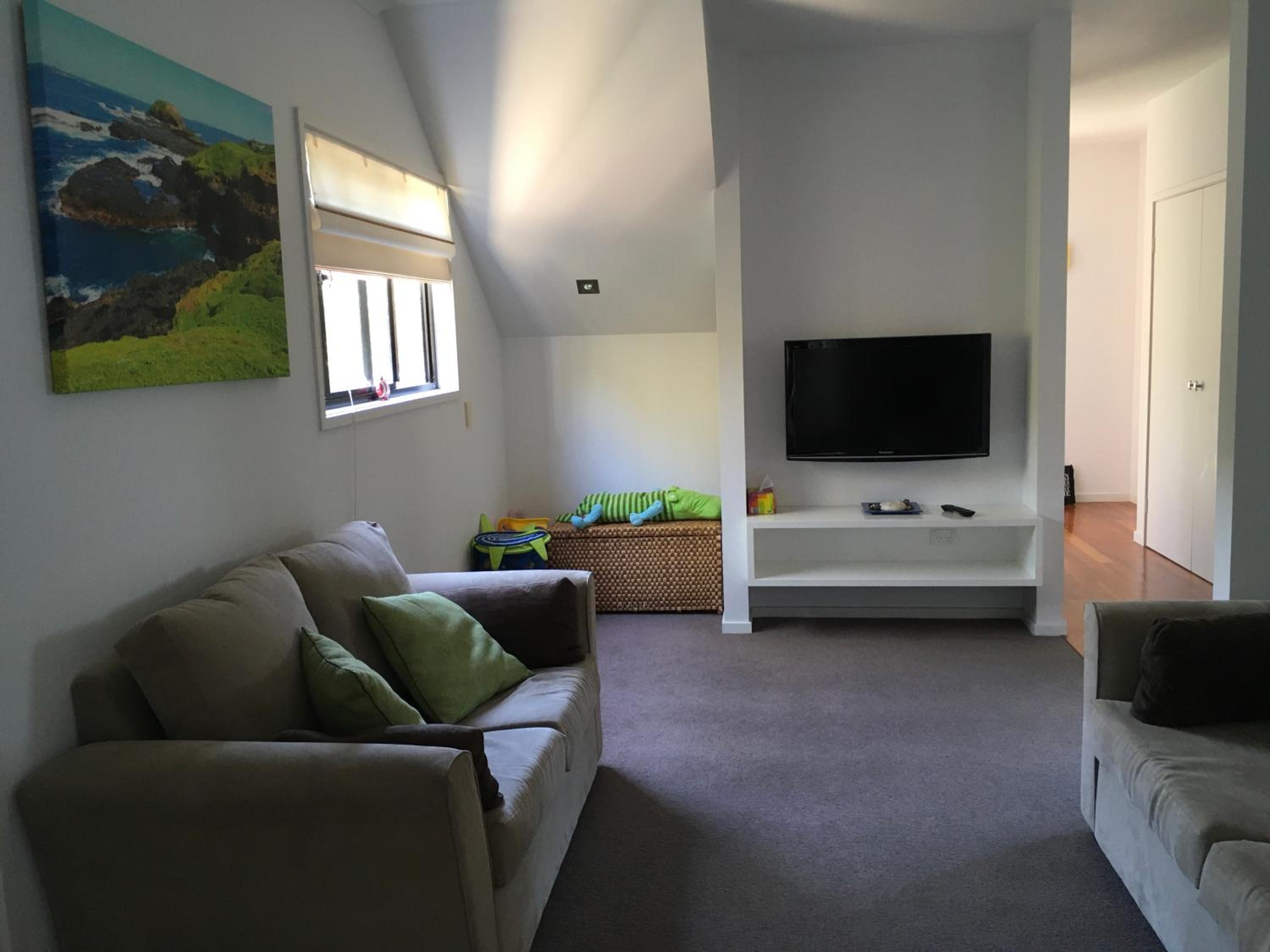 Woolamai Beach Haven, Easter Special, wine, chocs