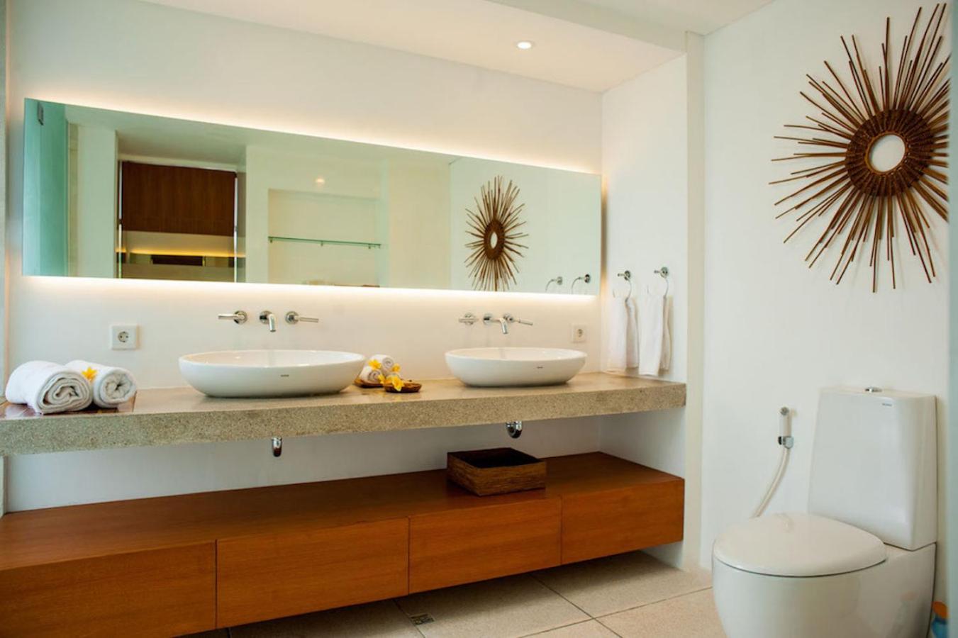 Villa Muse Seminyak - 500 meters from beach view 4