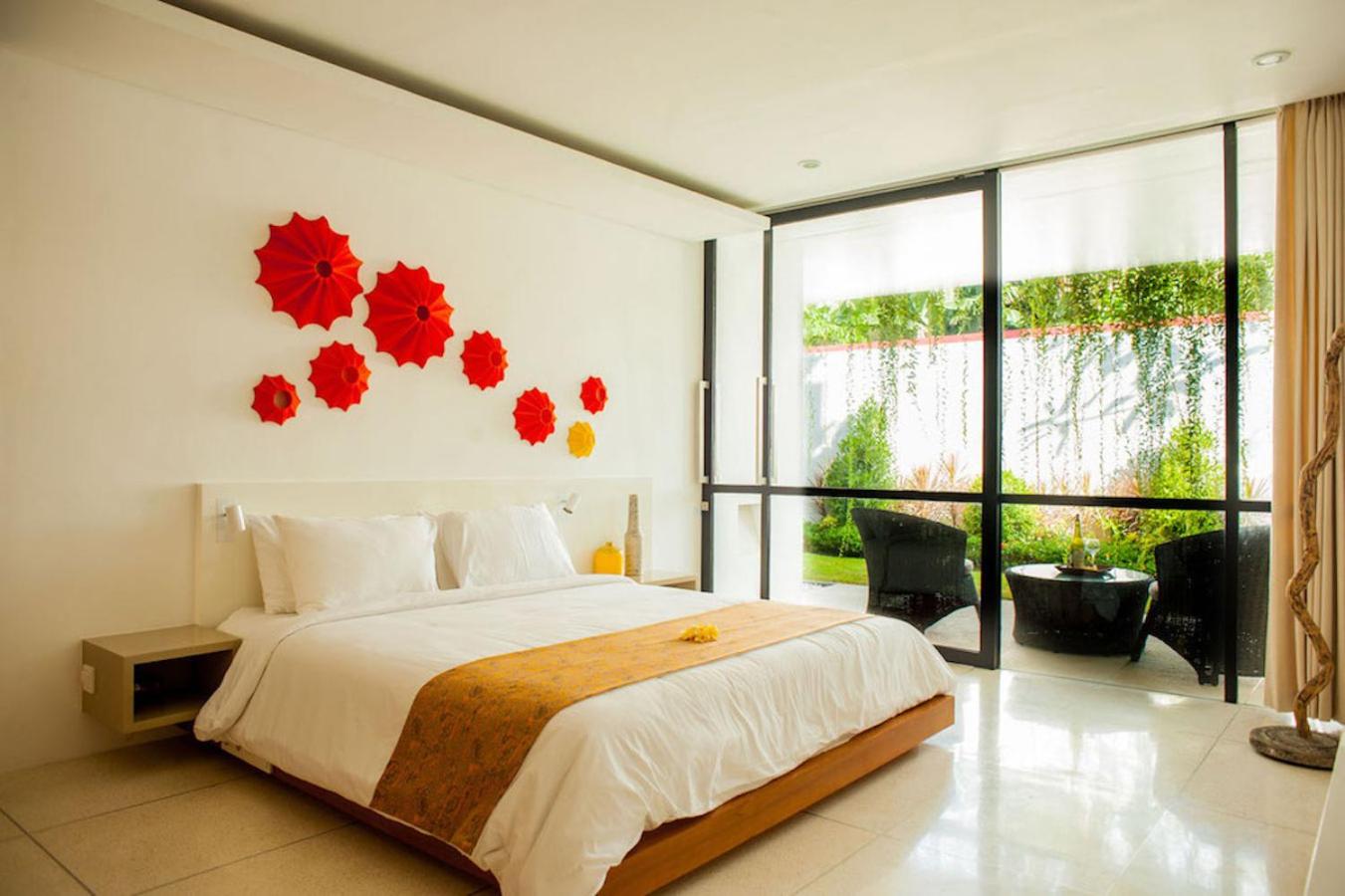 Villa Muse Seminyak - 500 meters from beach view 2