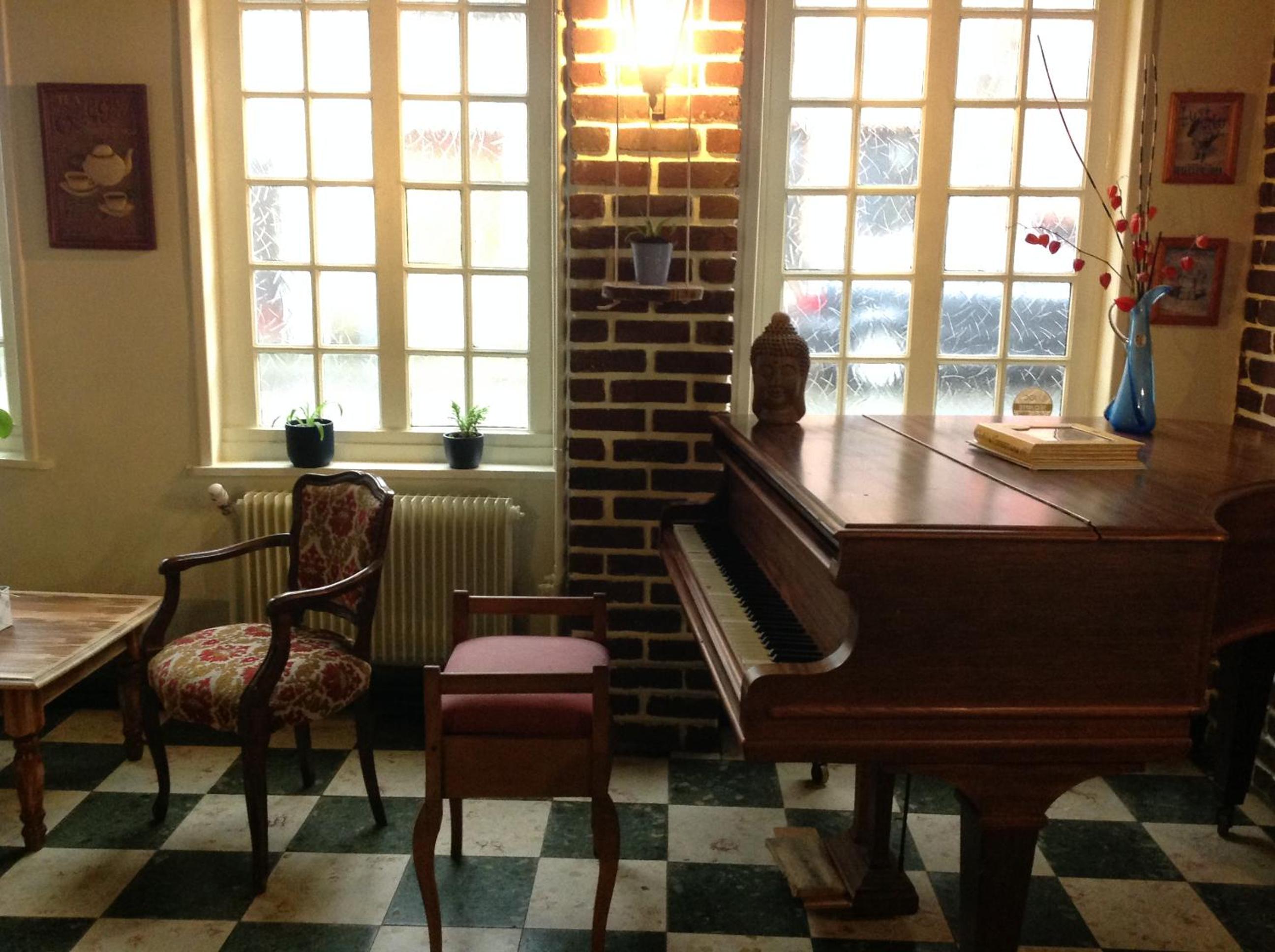 Photo 19