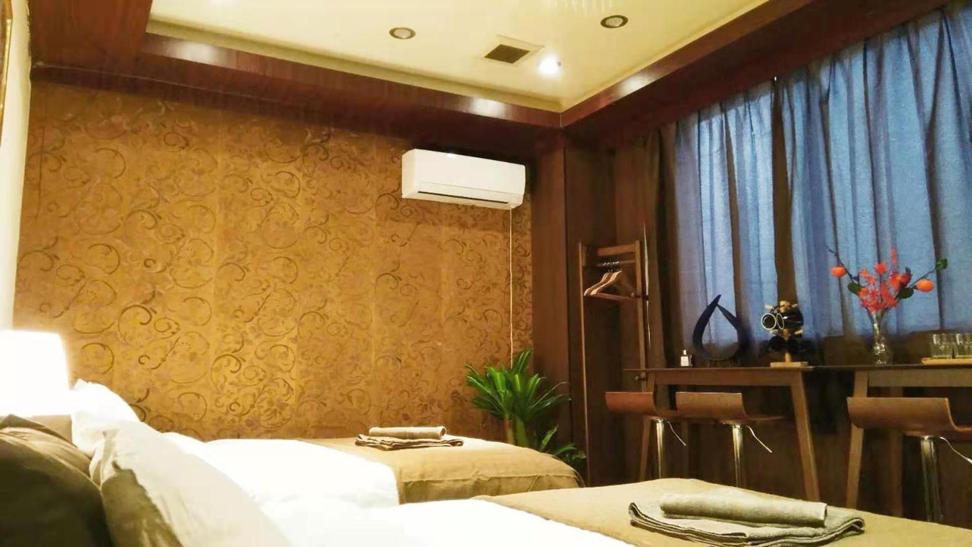 hotel room