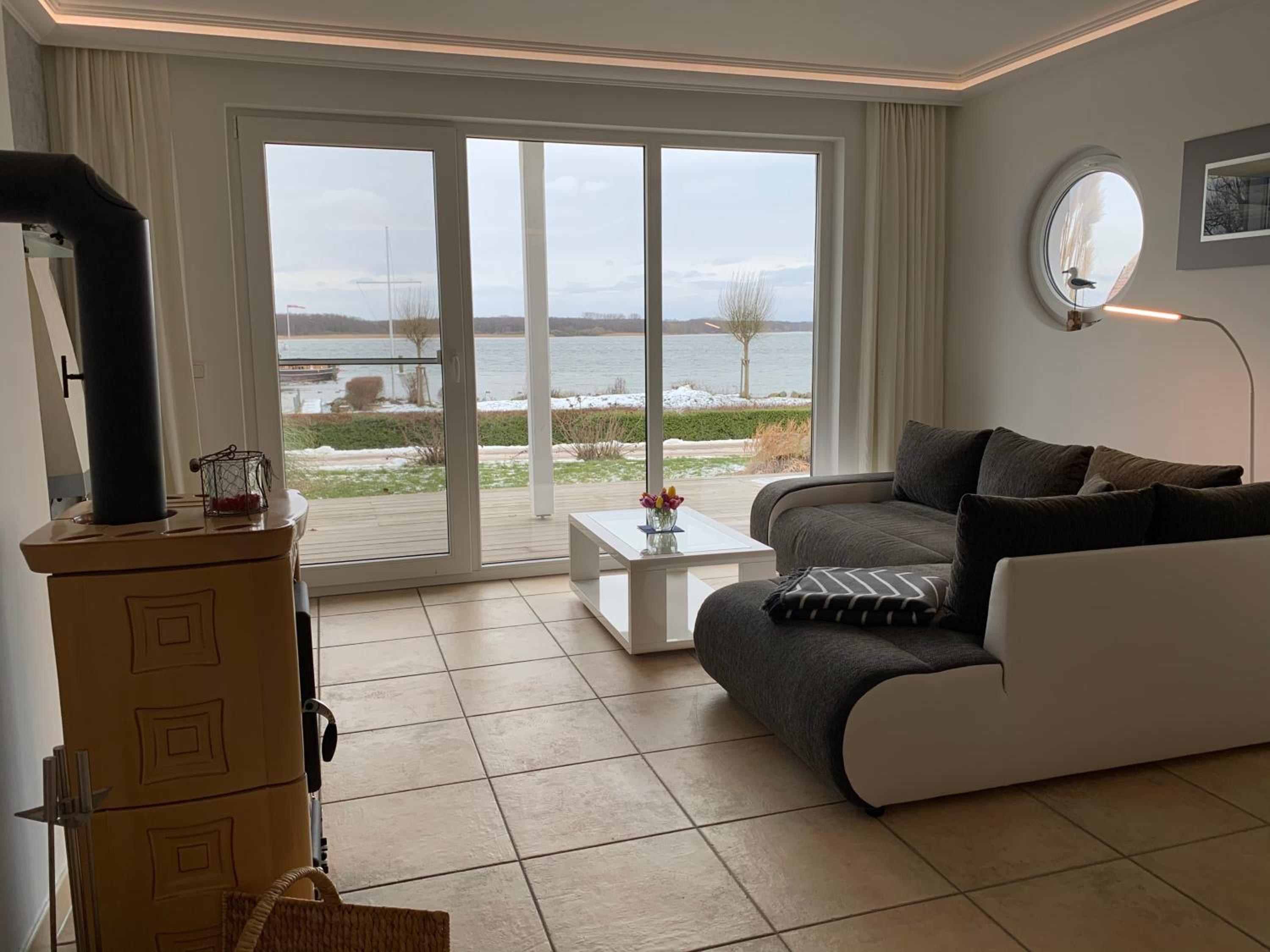 Fischerhus mit Boot,Sauna und Kamin je Seite