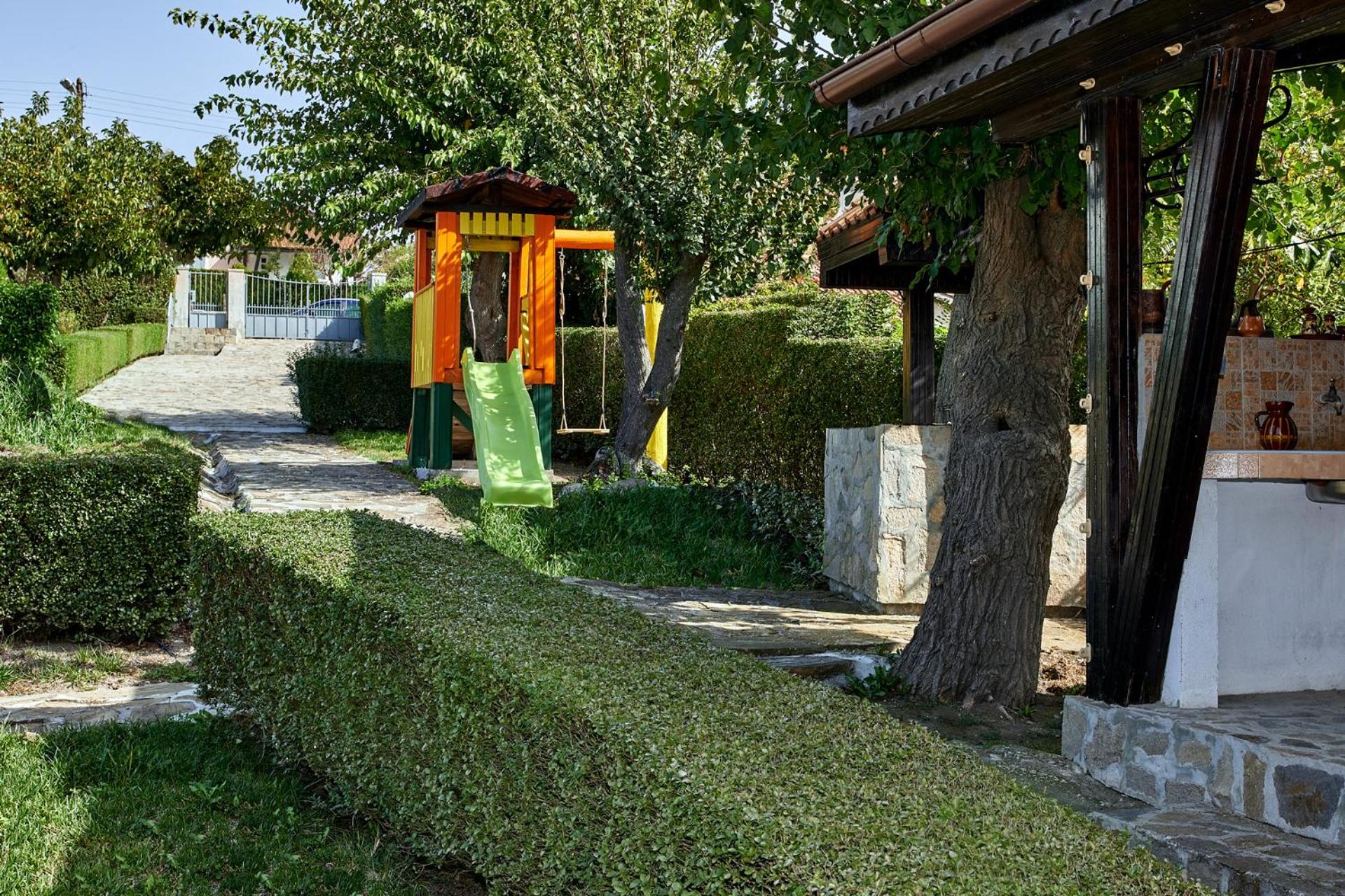 Photo 12