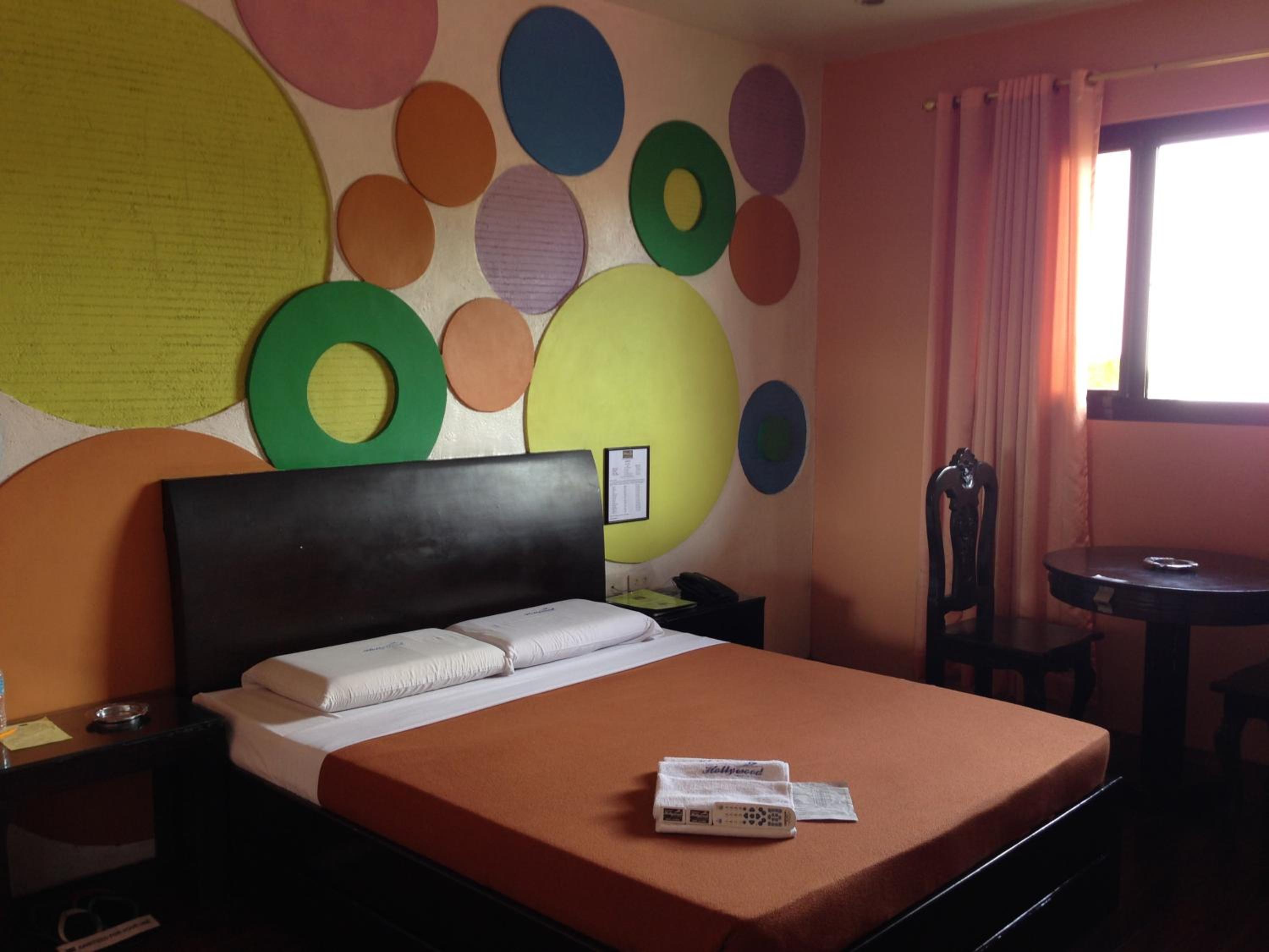 Hollywood Drive-In Hotel, Baguio - 23