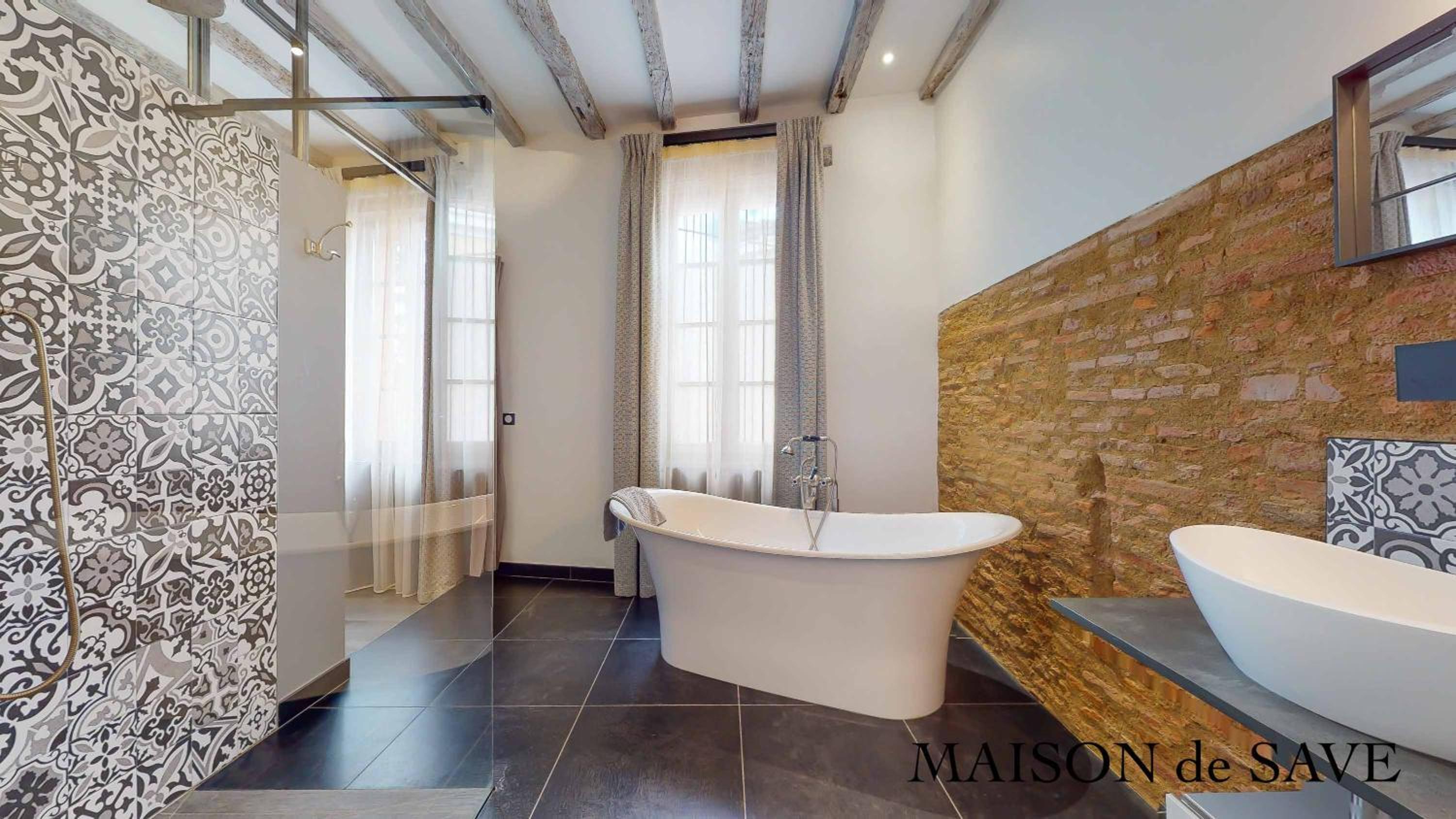 Maison de Save view 5