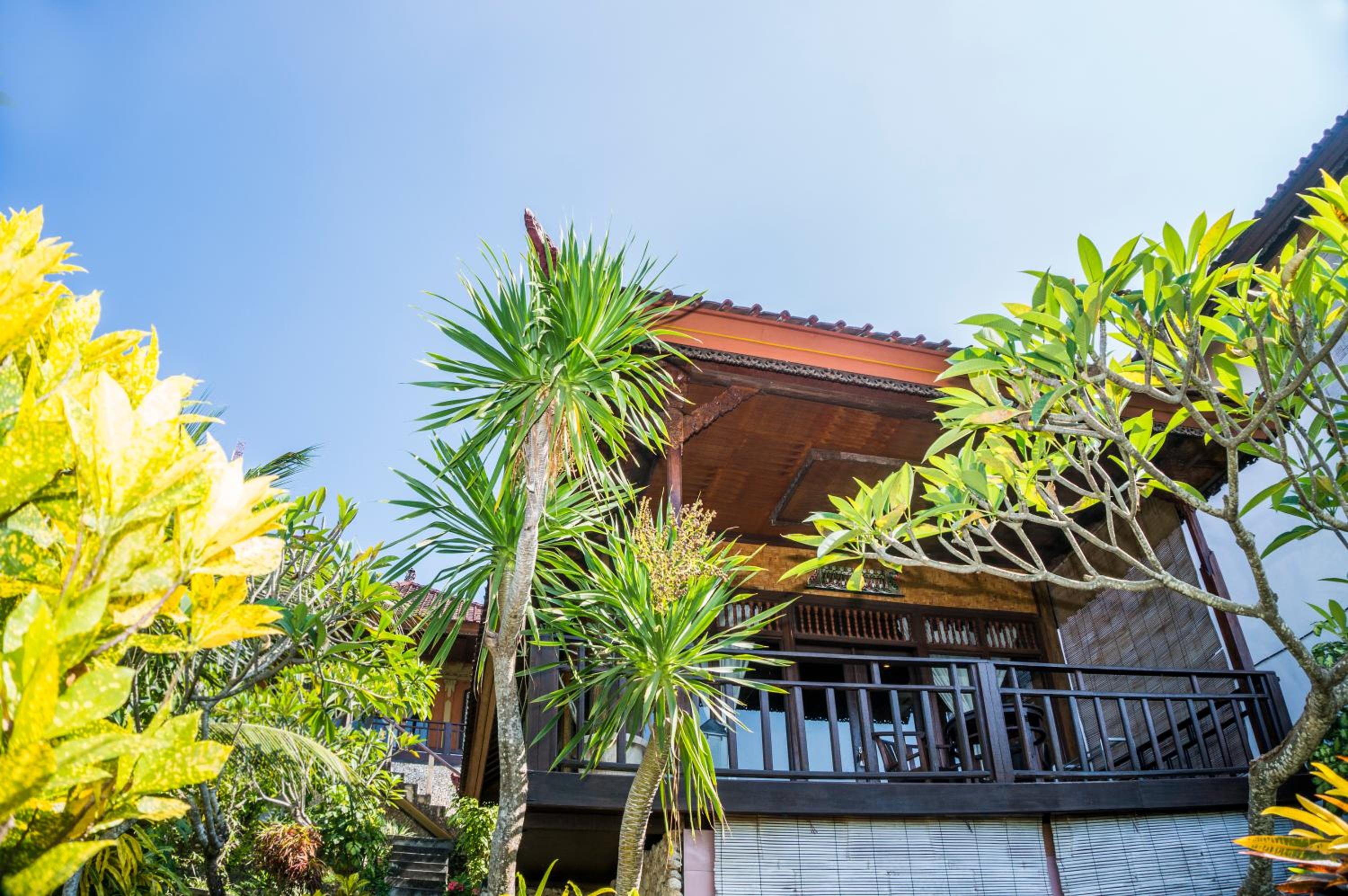 Oka 7 Bungalow view 4