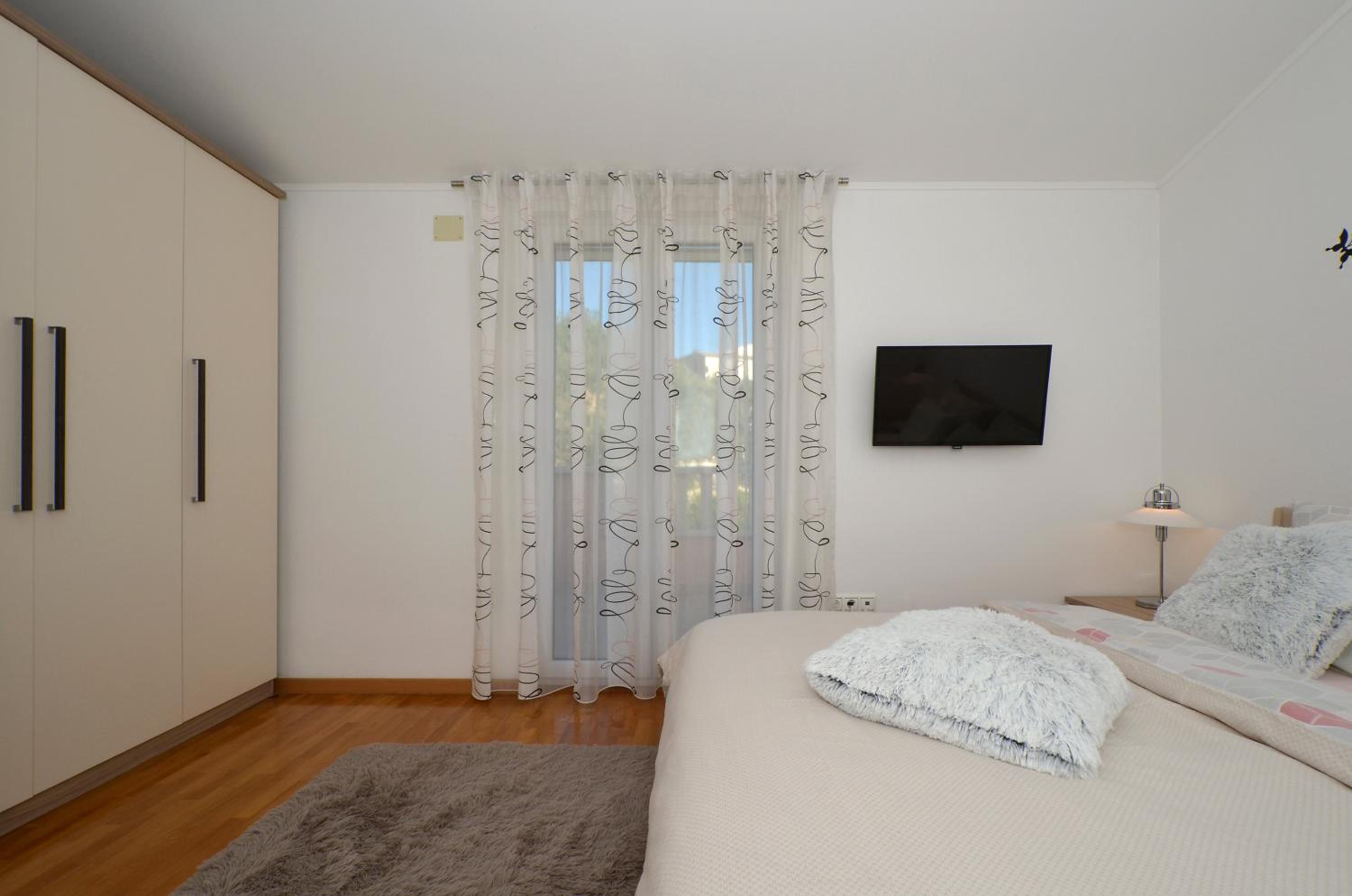 Apartmani Adela view 4
