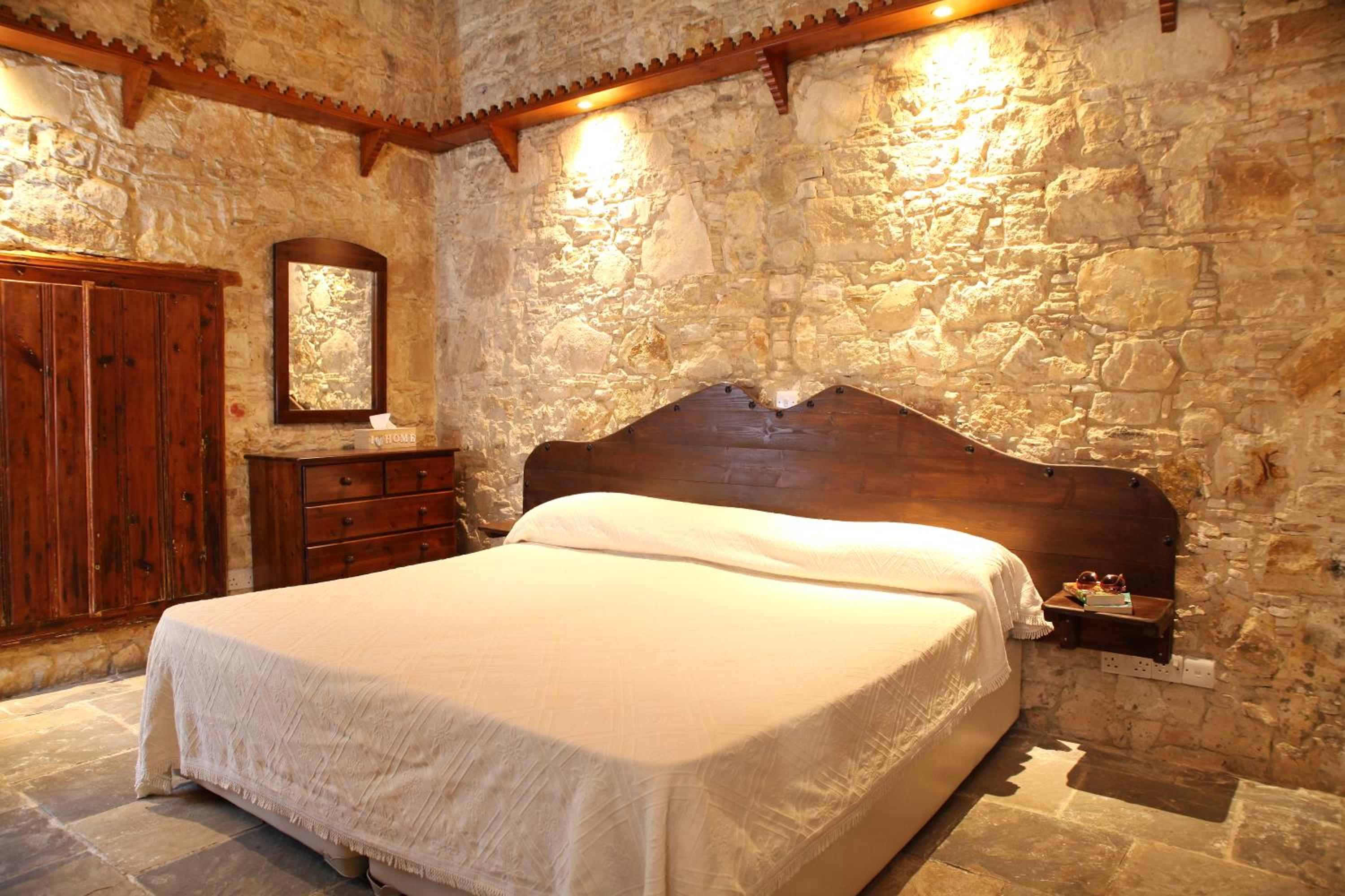 Photo 95