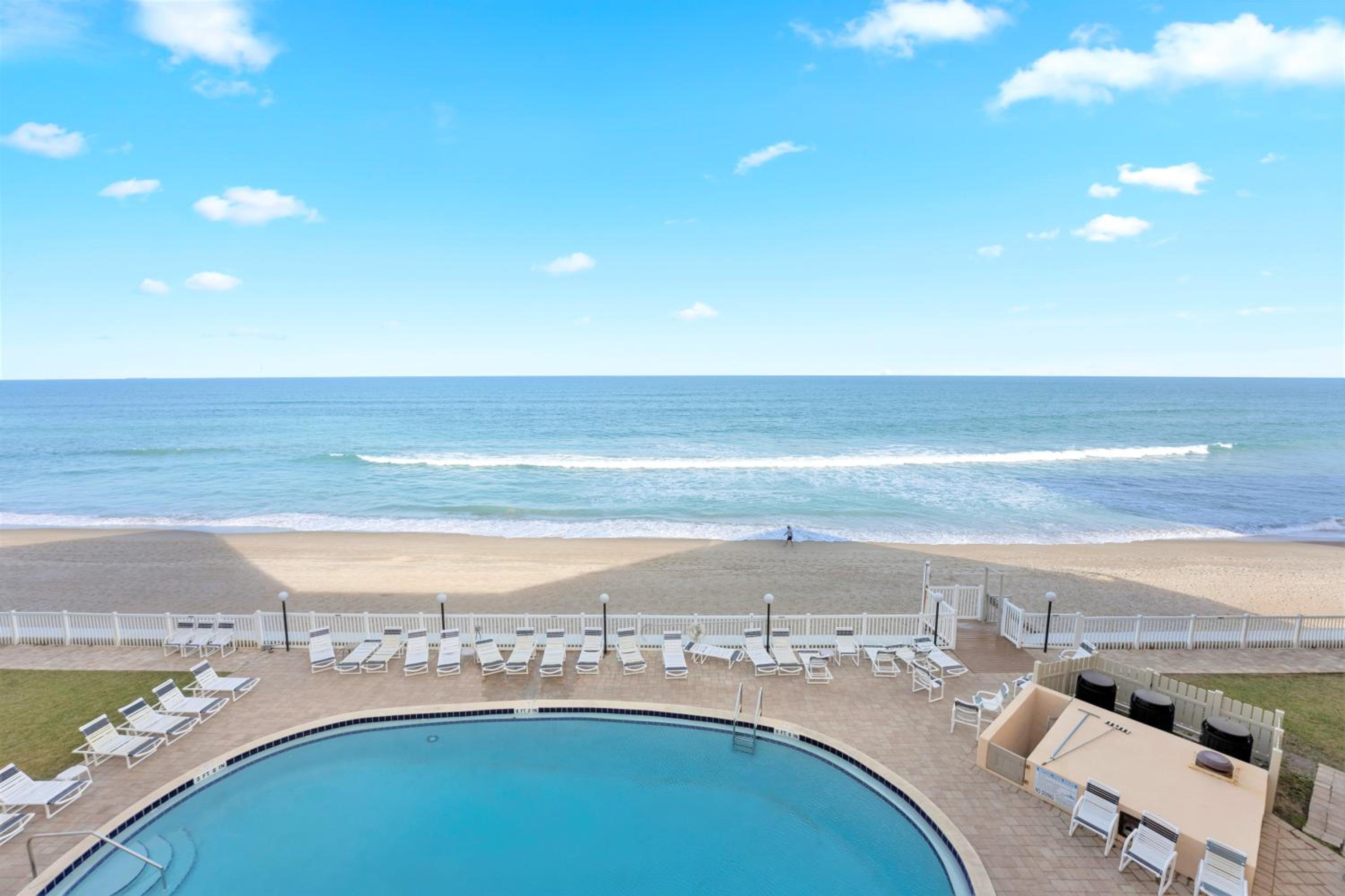 Cocoa Beach Vacations - Paradise Beach Club - Oceanfront and Penthouse - Property Image 1