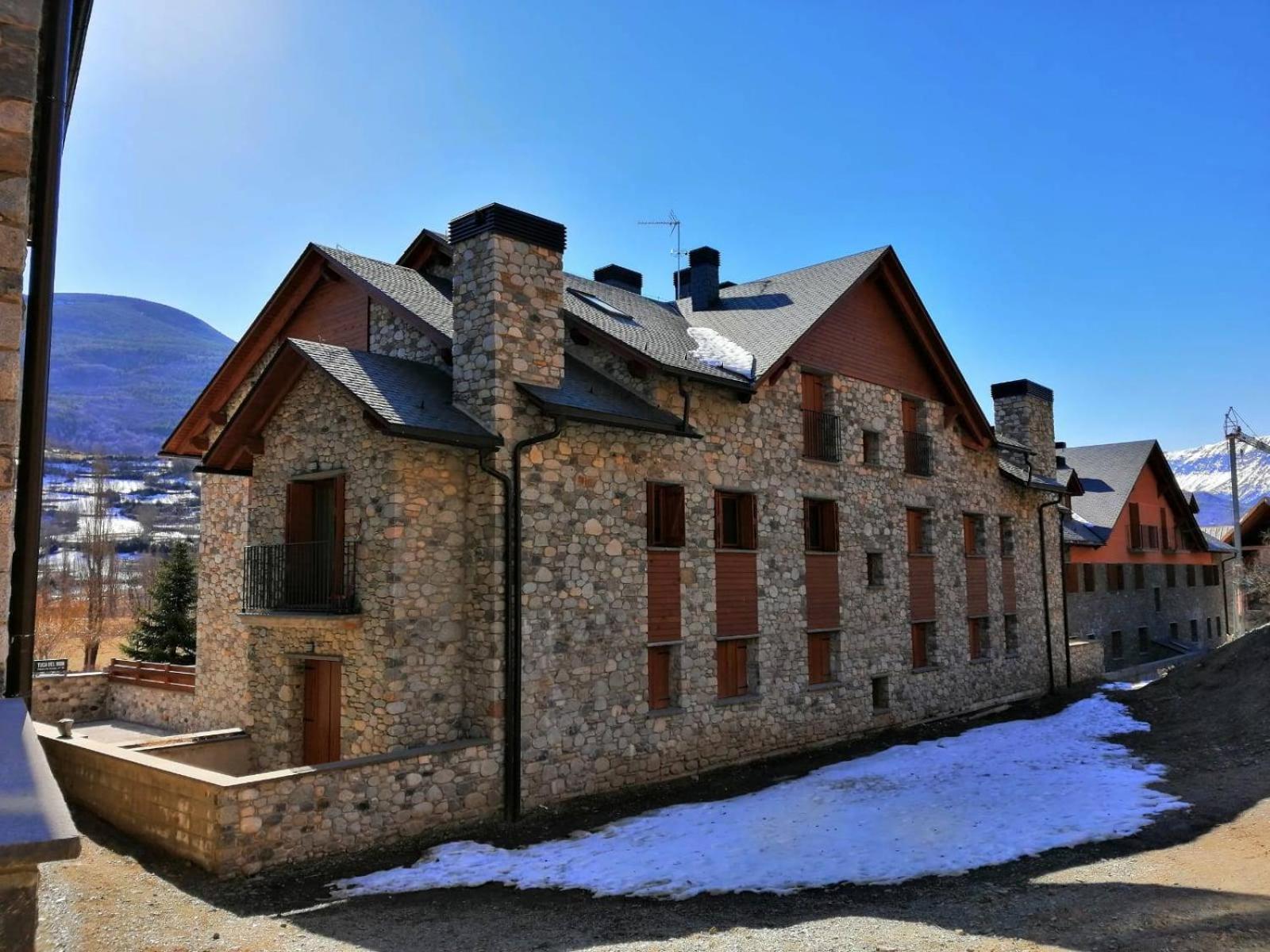 Home In Benasque view 3