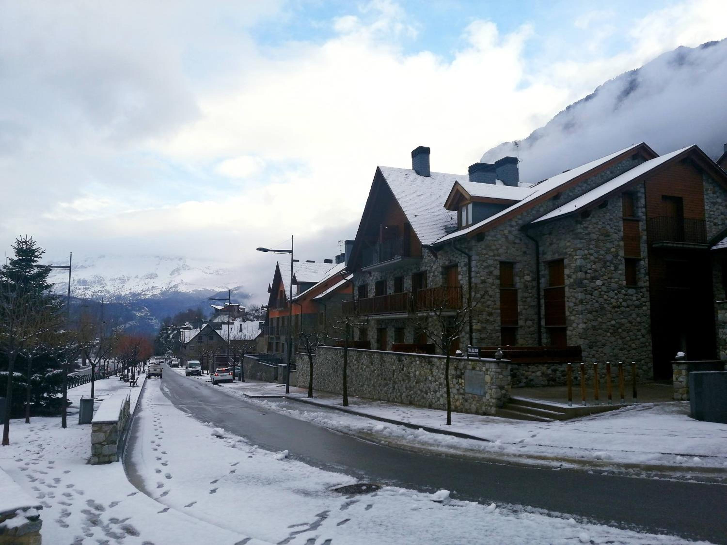 Home In Benasque view 2