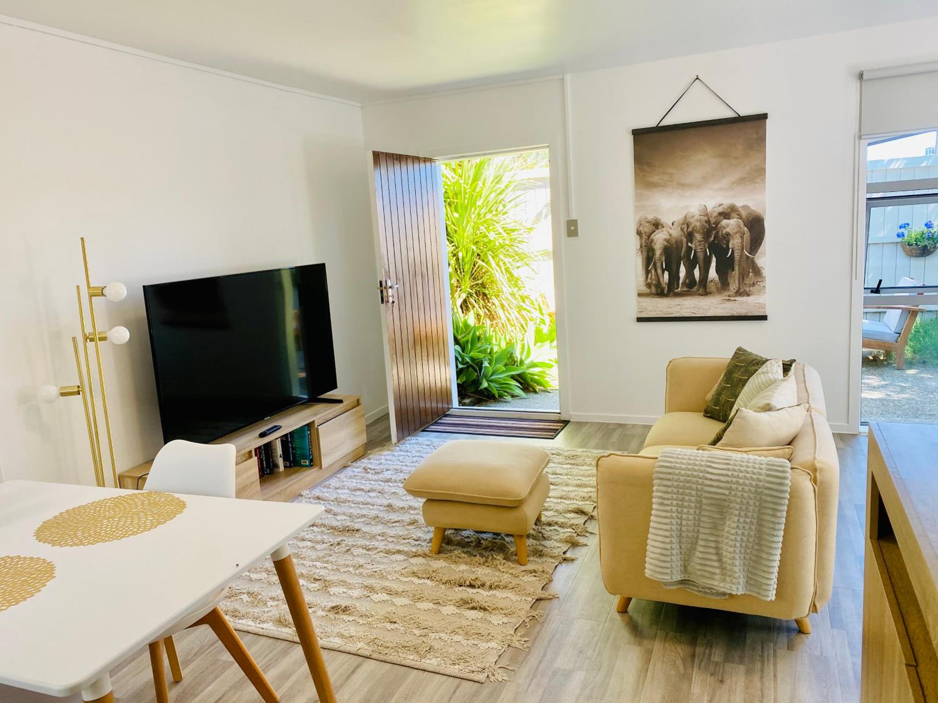 Takapuna Guest House