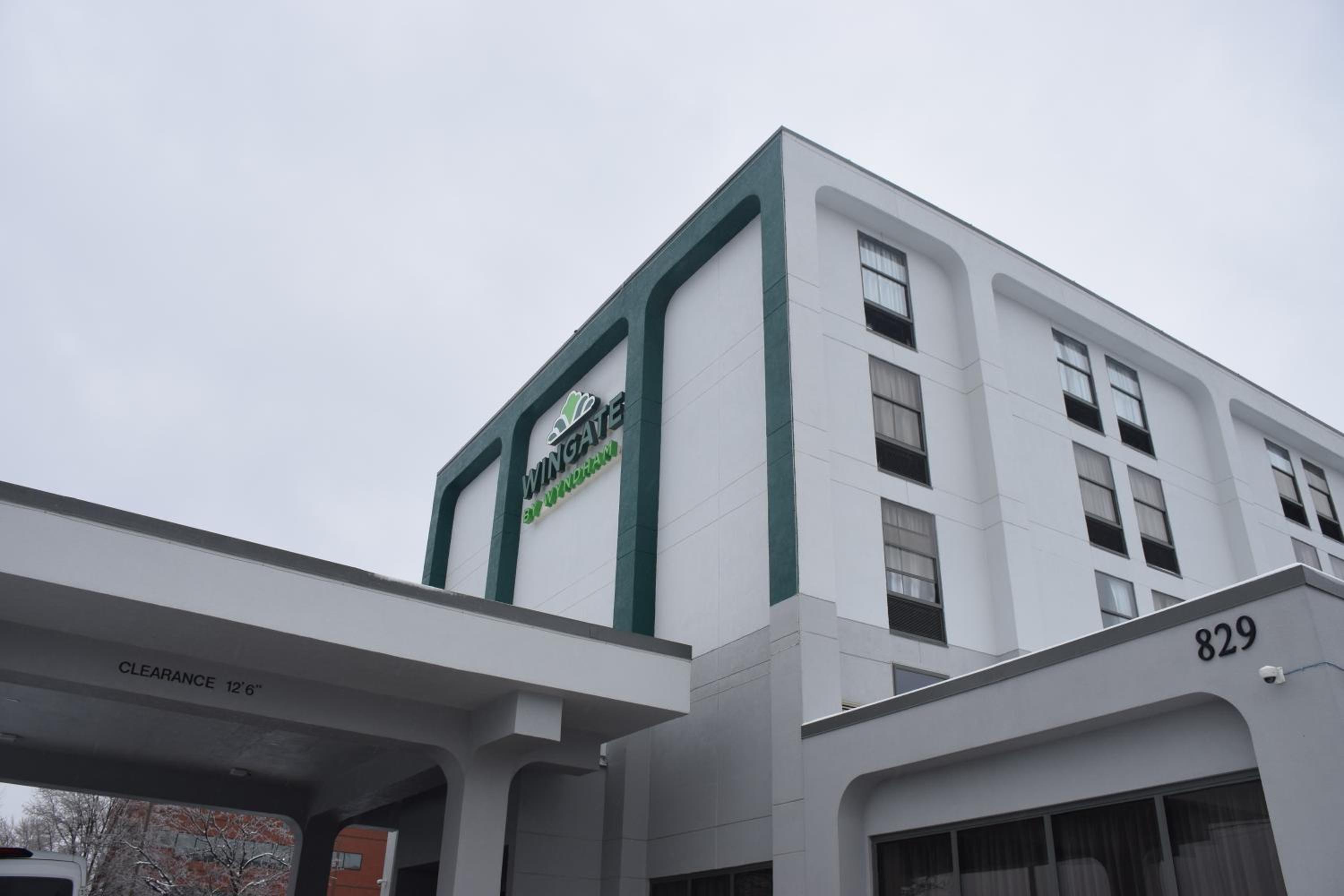 Hotel Wingate by Wyndham Baltimore BWI Airport - Image 1