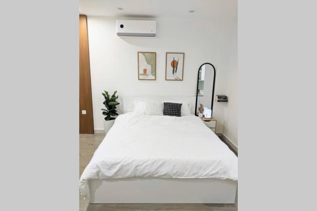 Elegant Studio - Vinhomes Smart City