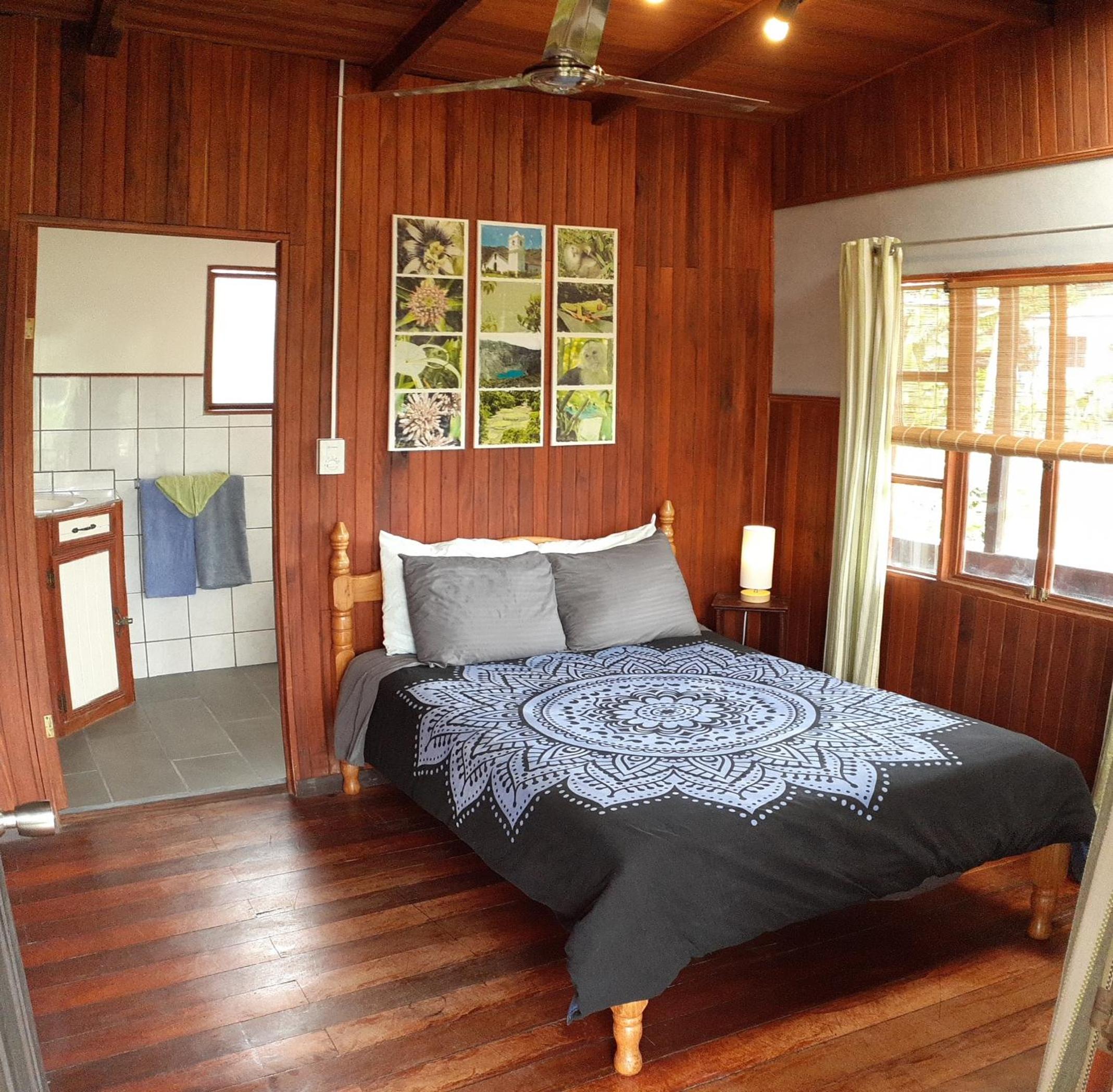 Montaña Linda Guest House Orosi