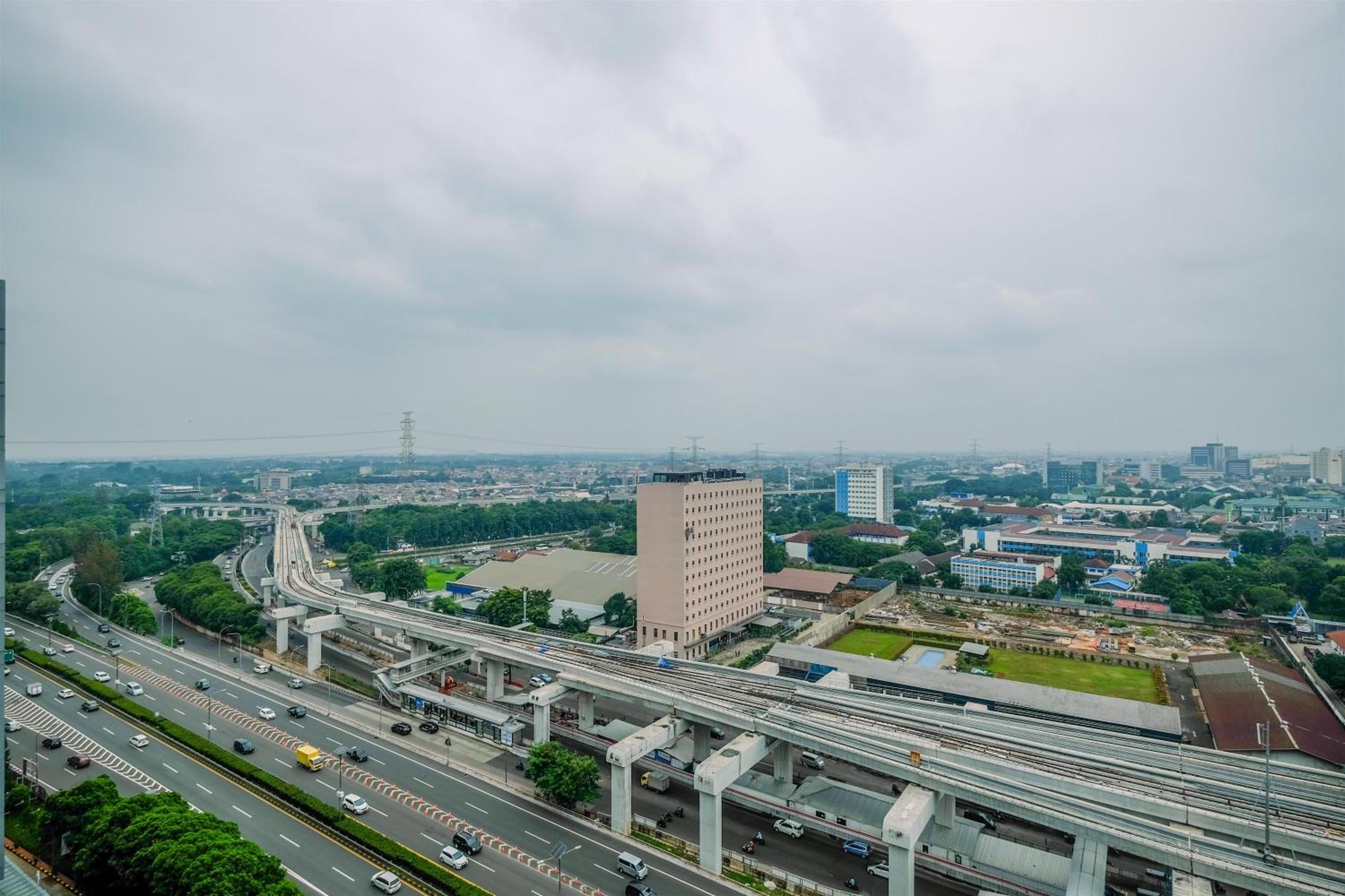 Brand New Studio Apartment at H Residence By Travelio view 3