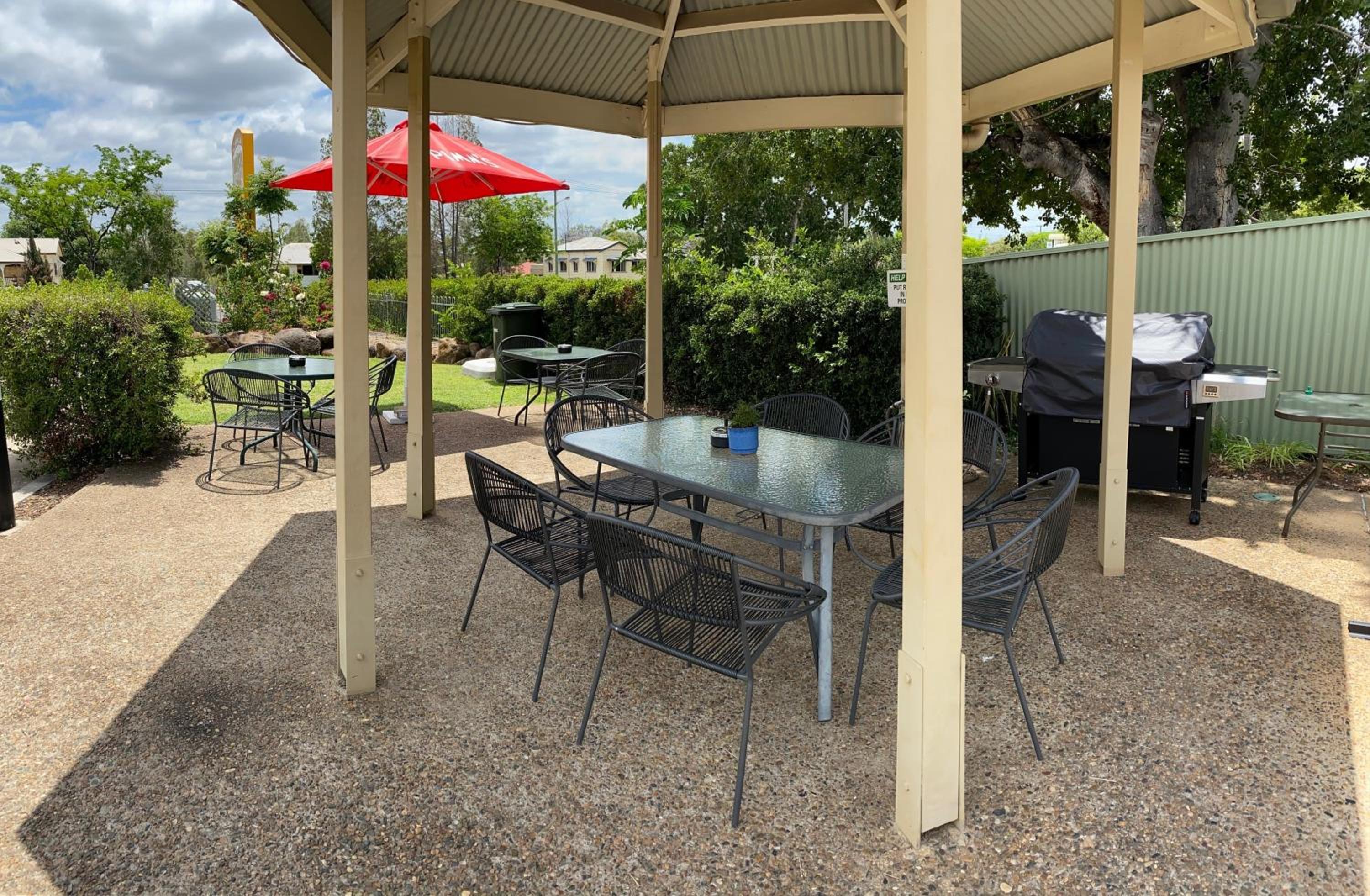 Country Roads Motor Inn Gayndah