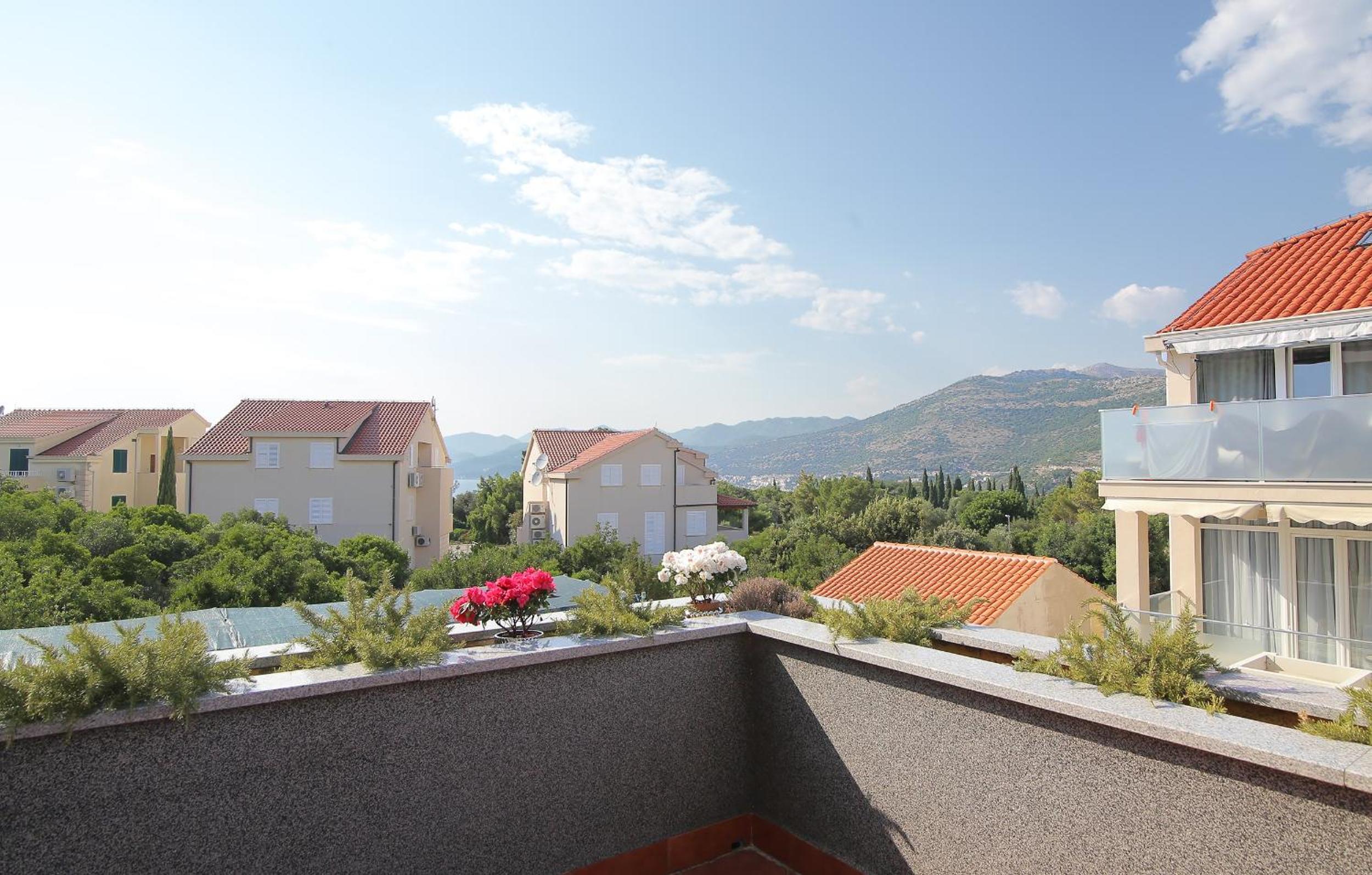 Villa Antea Apartments with Free Parking