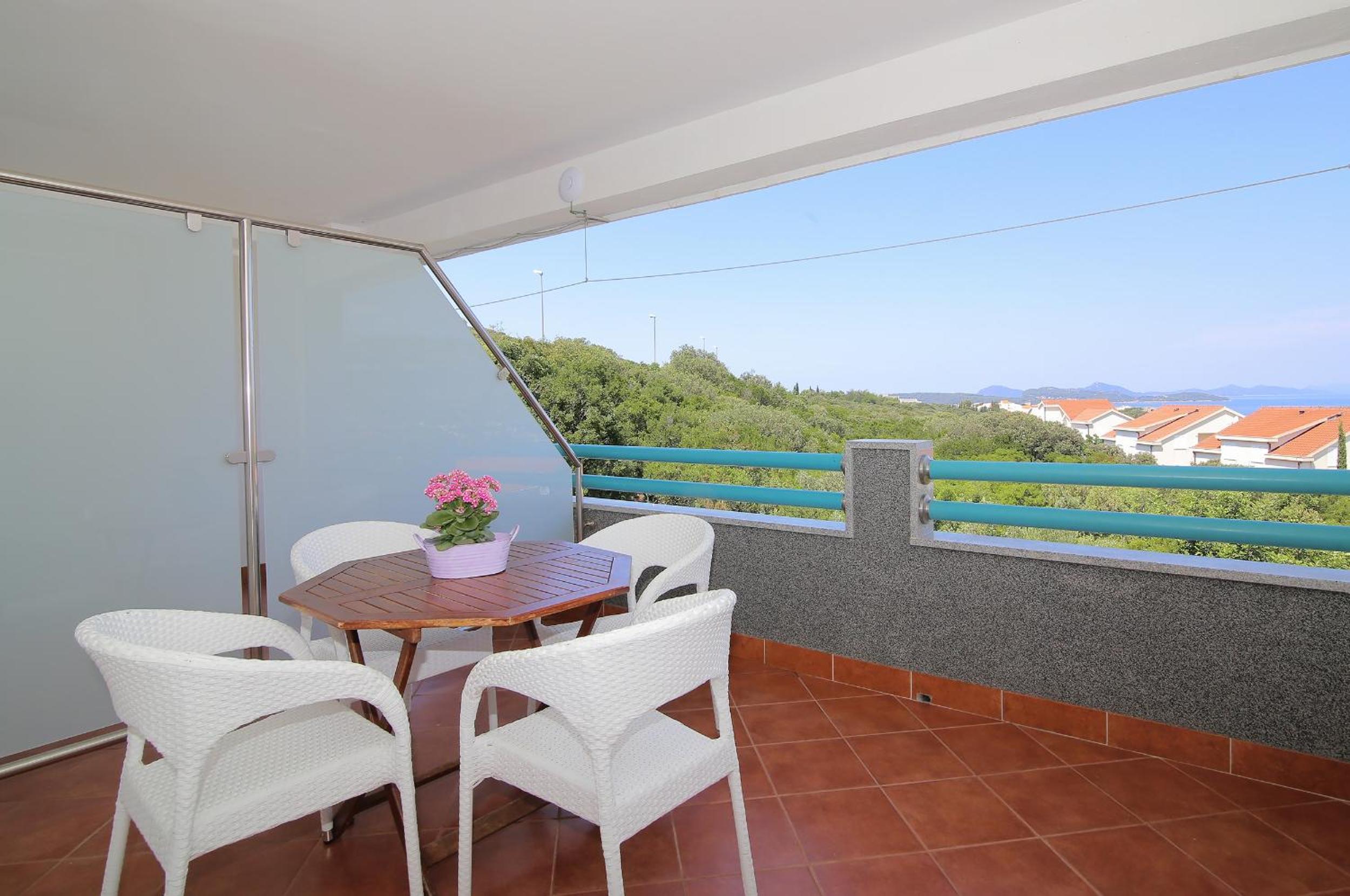 Villa Antea Apartments with Free Parking