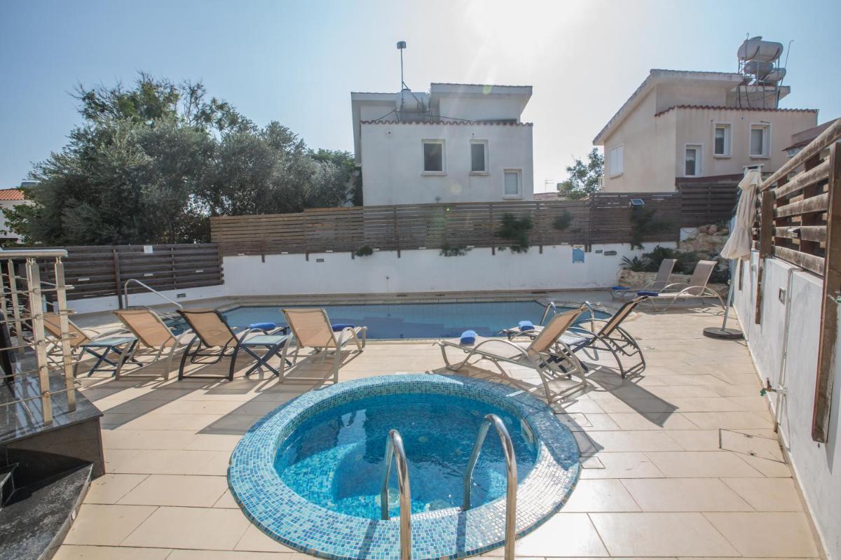 Mesogeios Villa 2 view 5