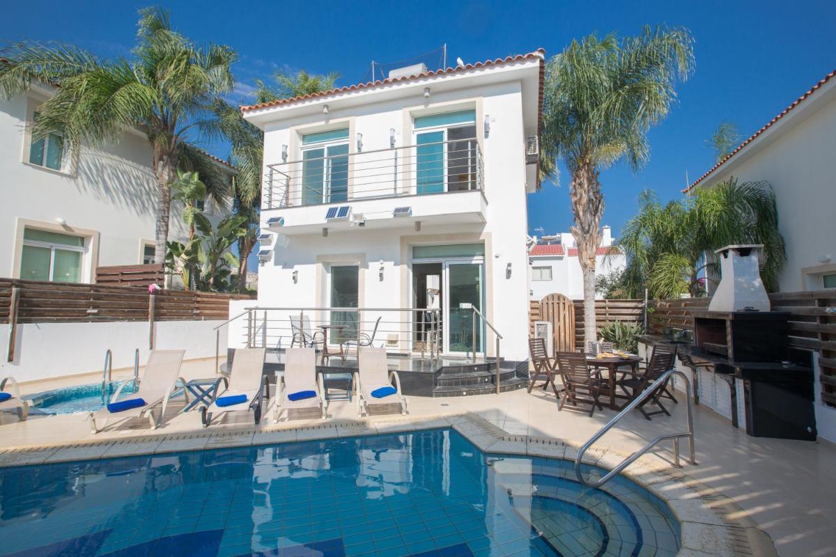 Mesogeios Villa 2 view 4