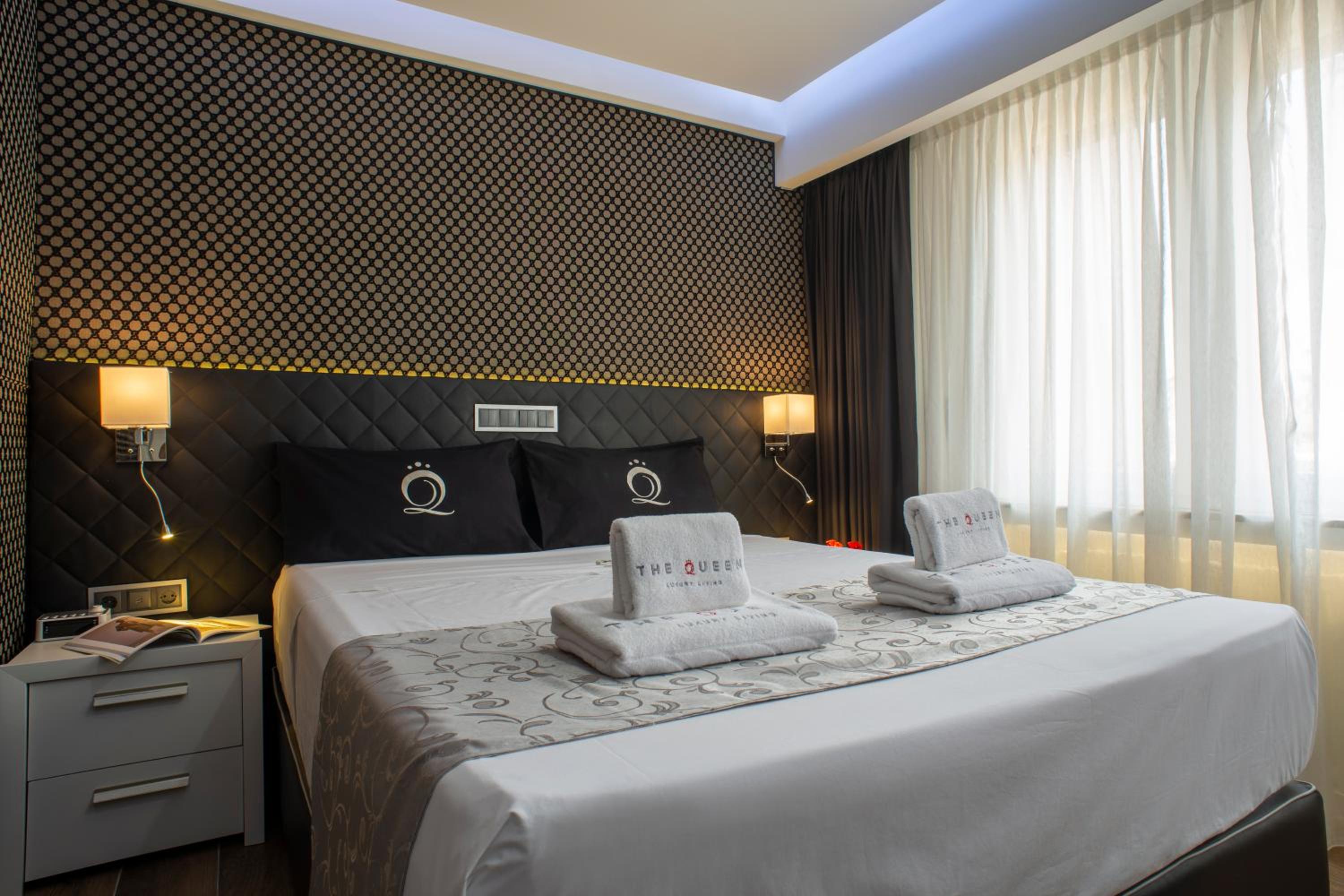 The Queen Luxury Apartments - Villa Carlotta
