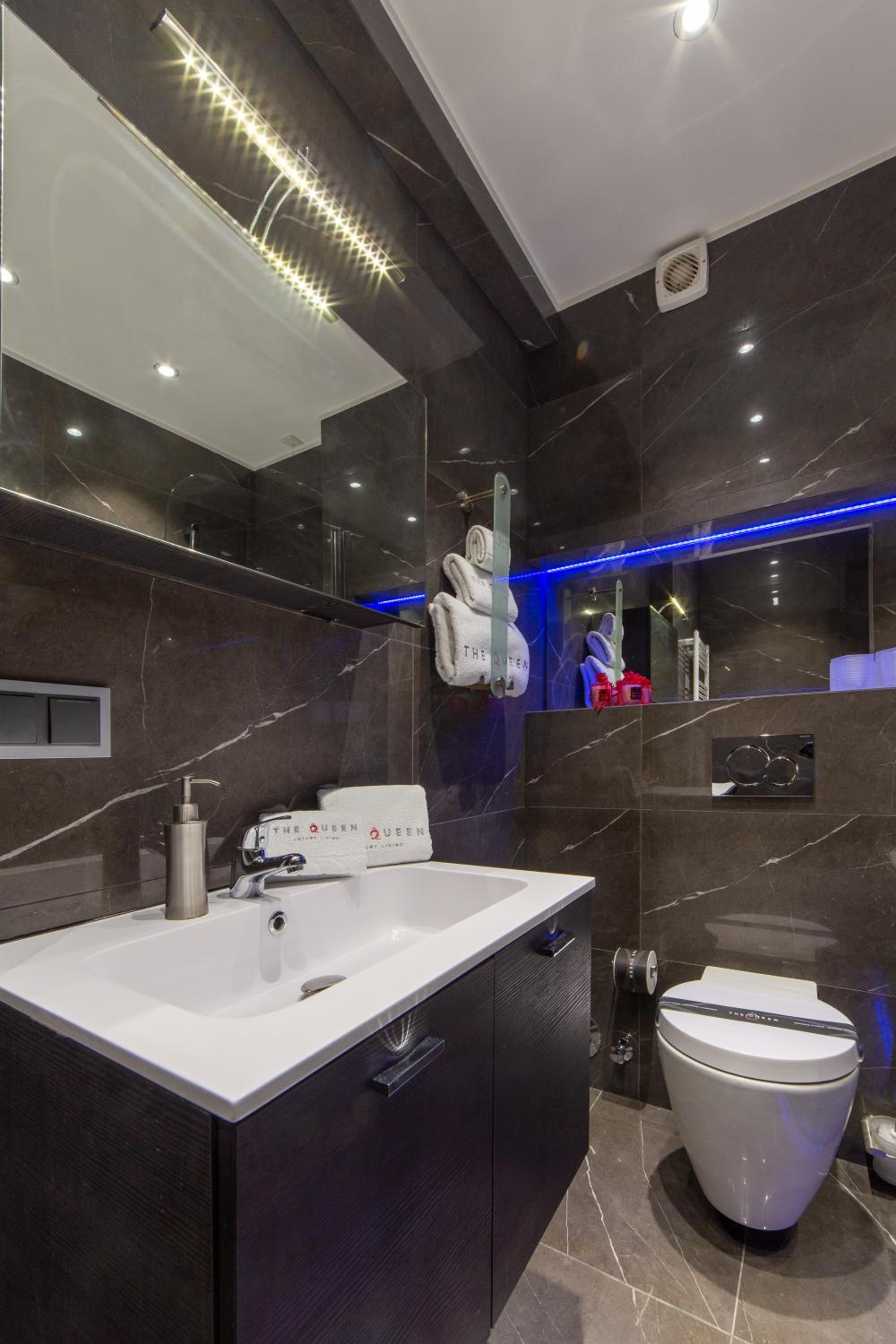 The Queen Luxury Apartments - Villa Carlotta
