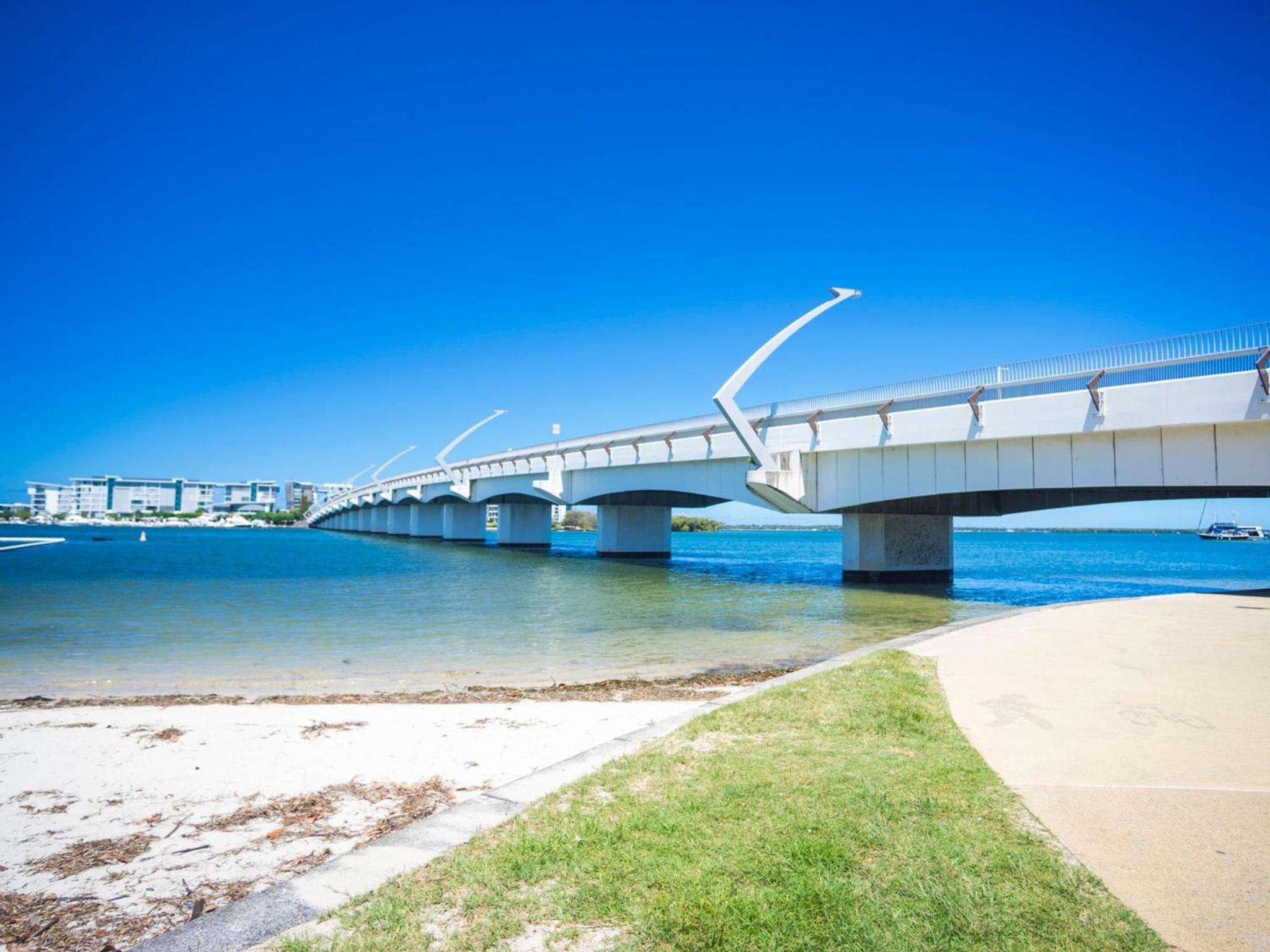Broadwater Paradise - CoastHM