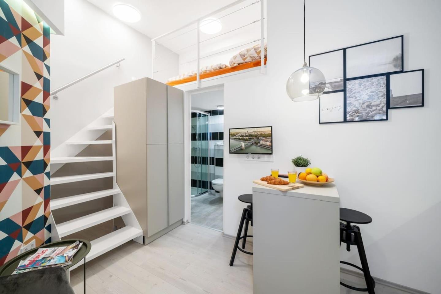 BpR Astro Studio Home view 5