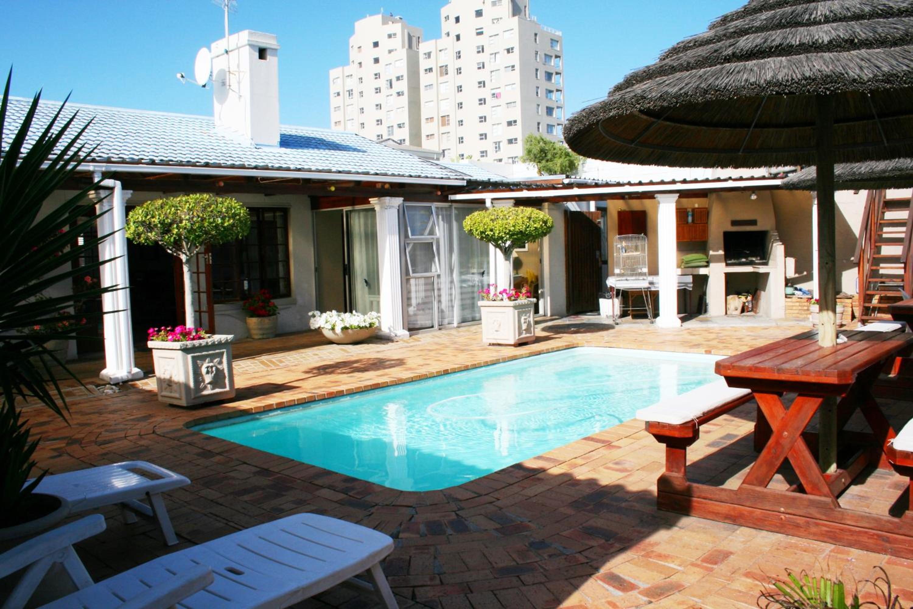 Dolphin Inn Blouberg view 2