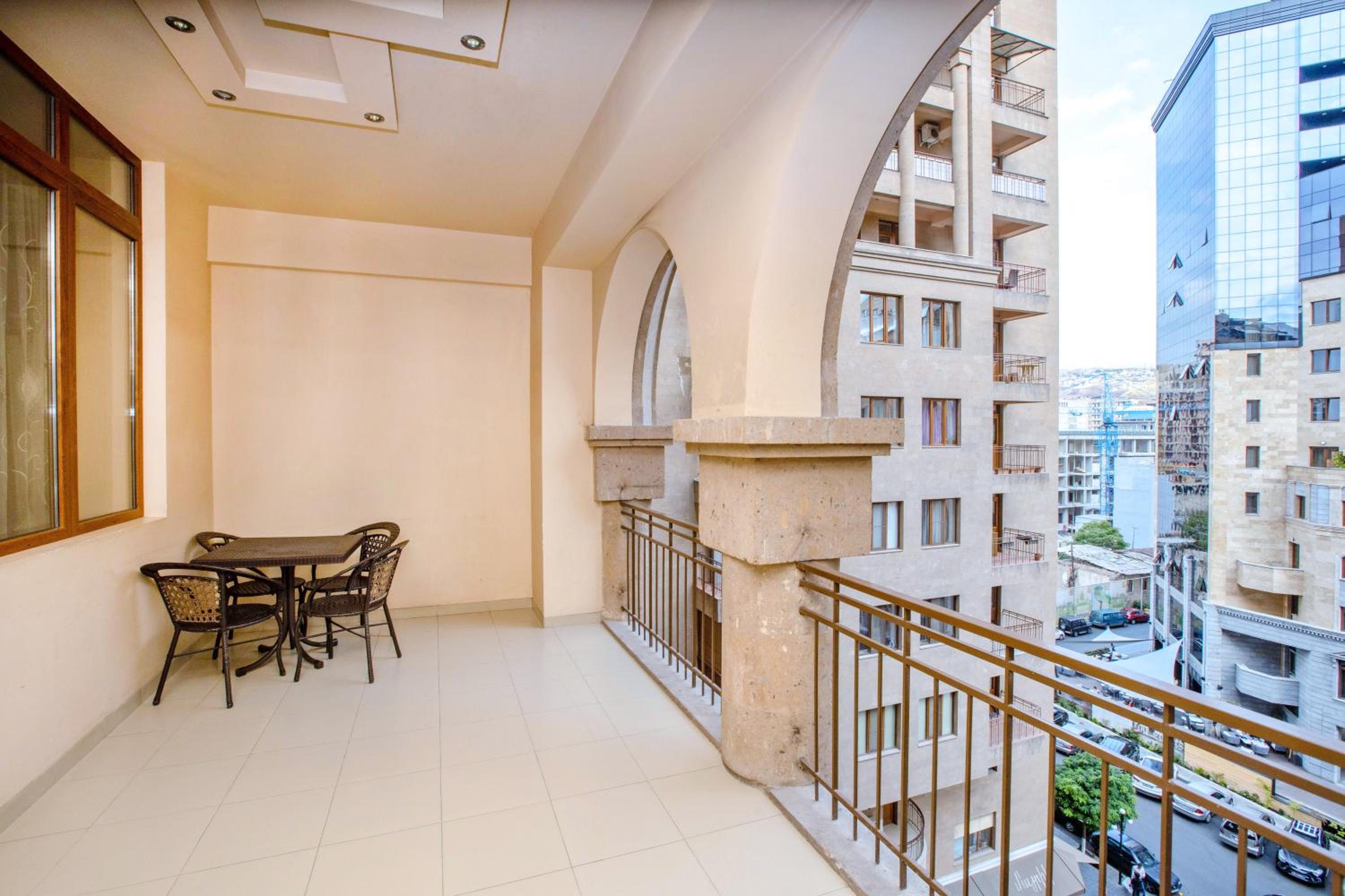 Apart-Hotel on Amiryan 4-6
