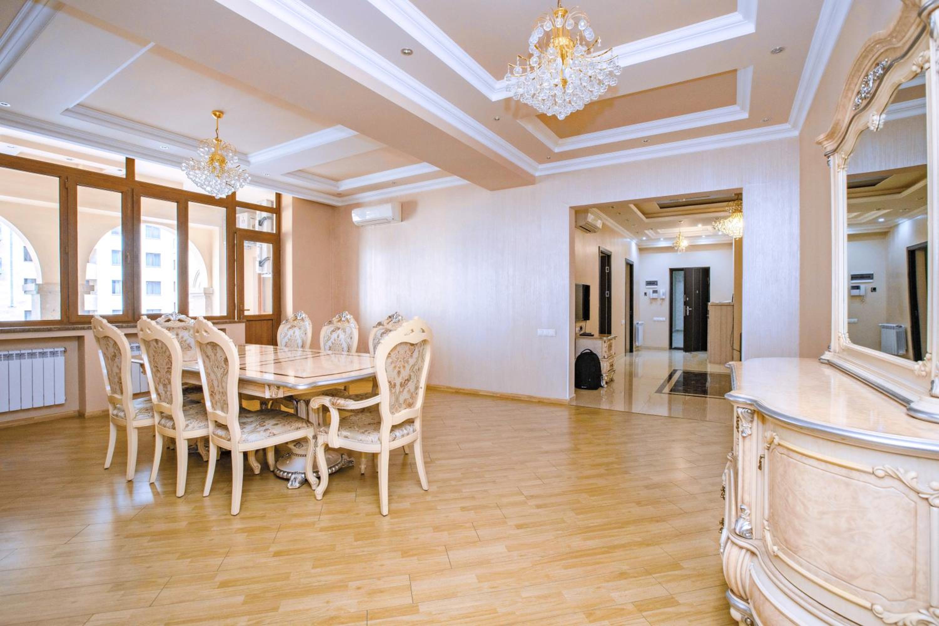 Apart-Hotel on Amiryan 4-6